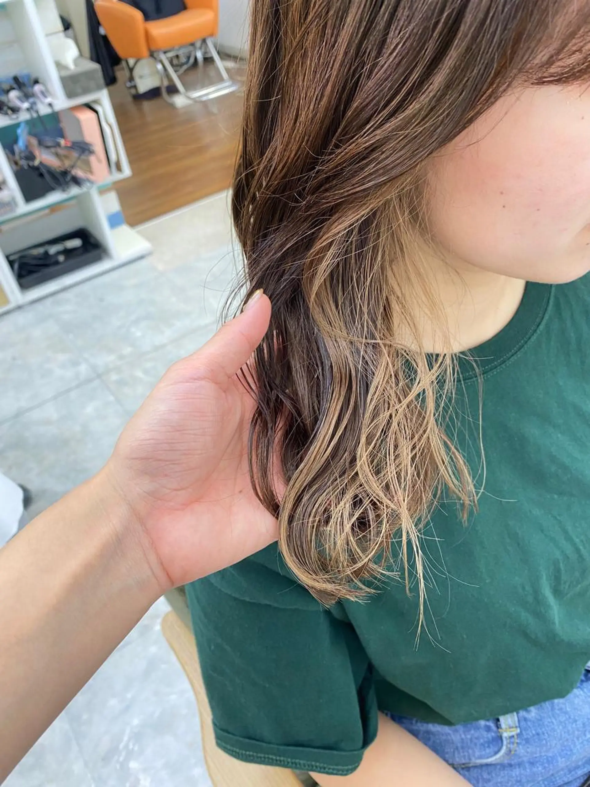 セミロング カット ヘアカラー Number CHIHIROのヘアスタイル