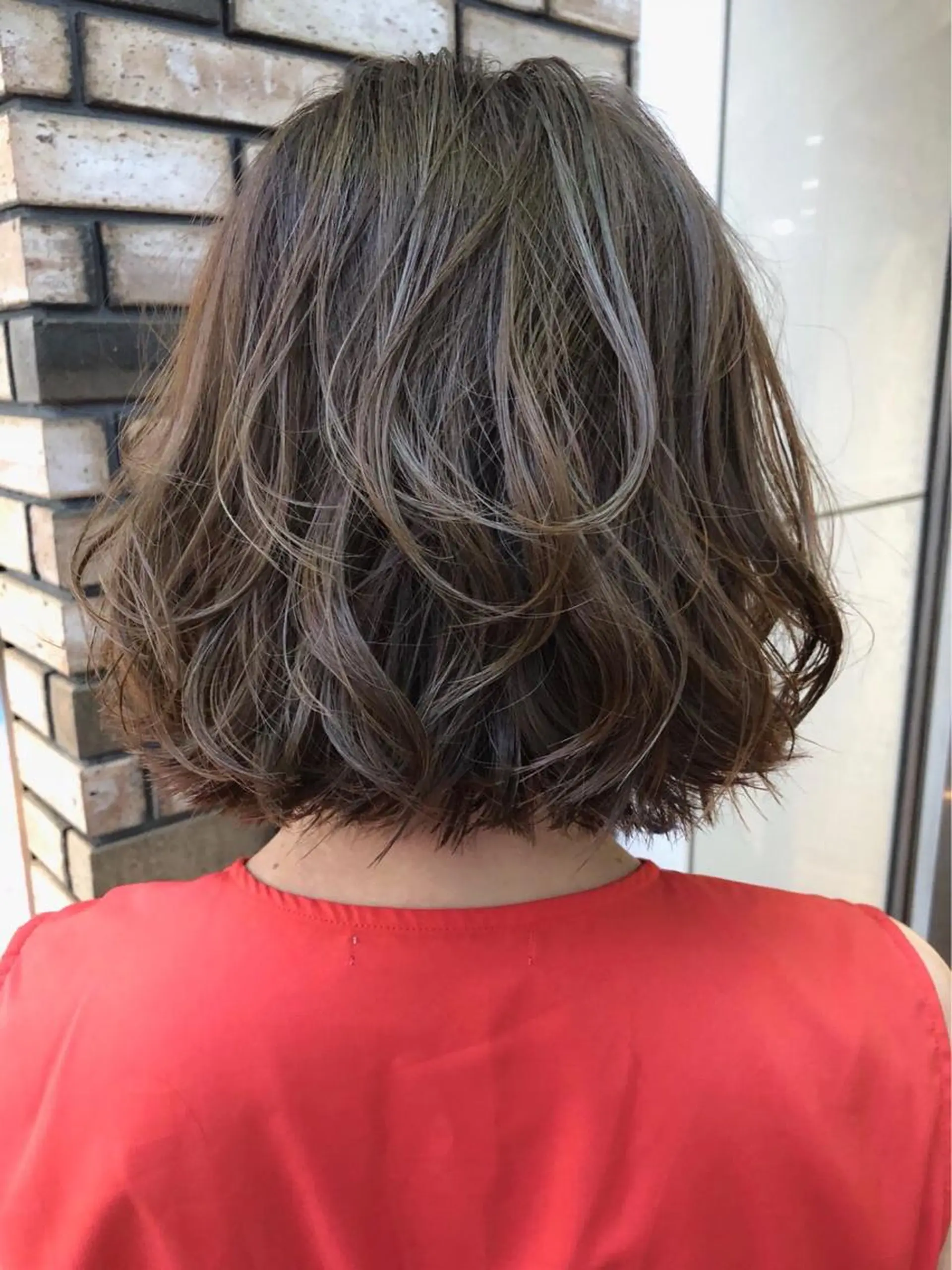 ミディアム ハイライト 岸 保奈美のヘアスタイル