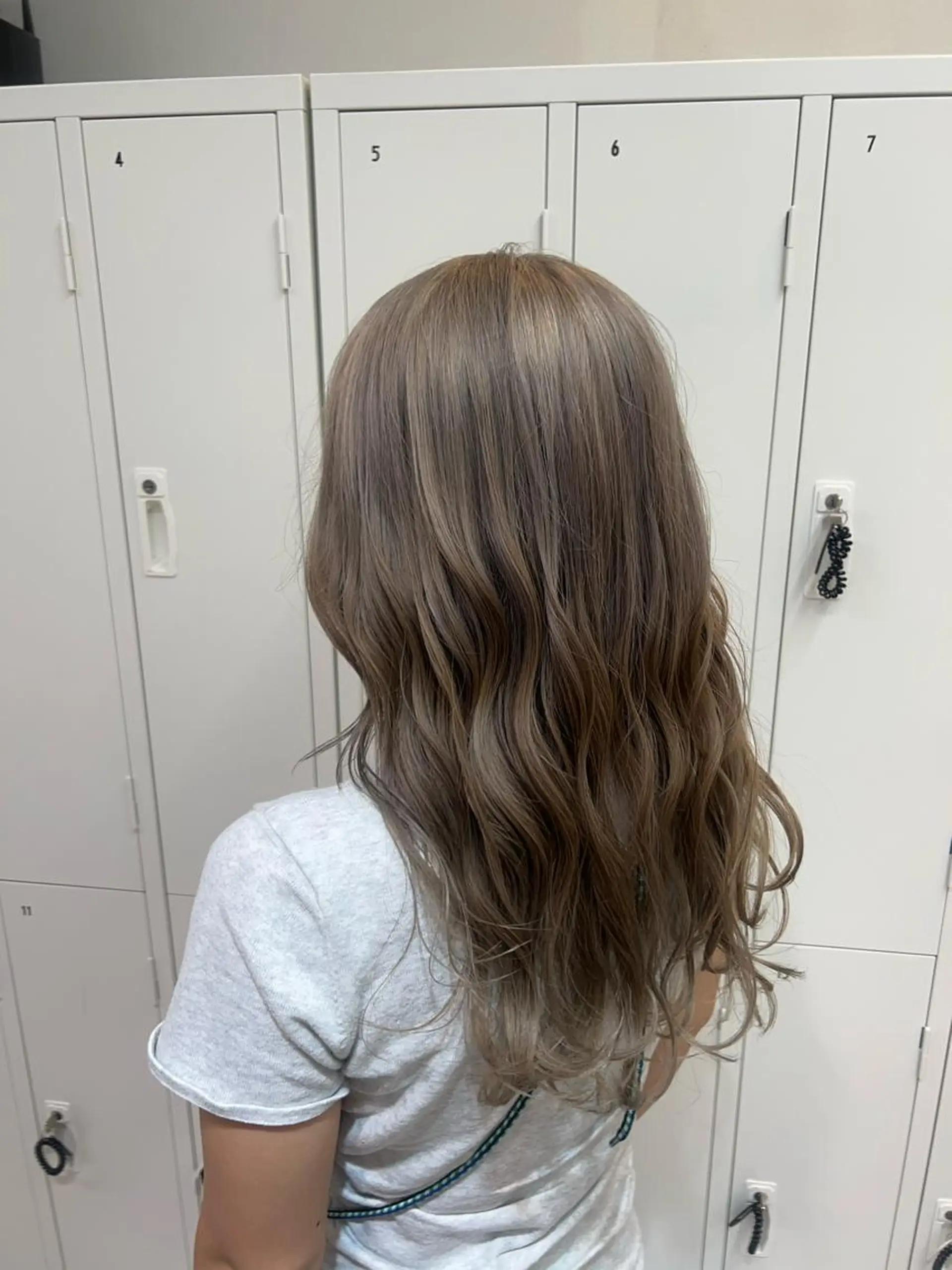 ロング カラー collet矢島 /ブリーチカラーのヘアスタイル