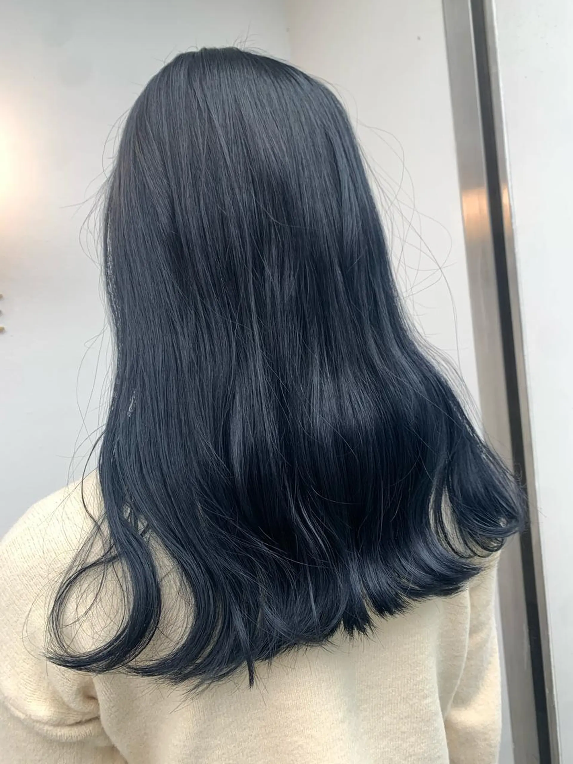セミロング カラー 黒髪 ブリーチ ブルーカラー ブルーブラック ヘアカラー 中目黒🌼 🌼ハナのヘアスタイル