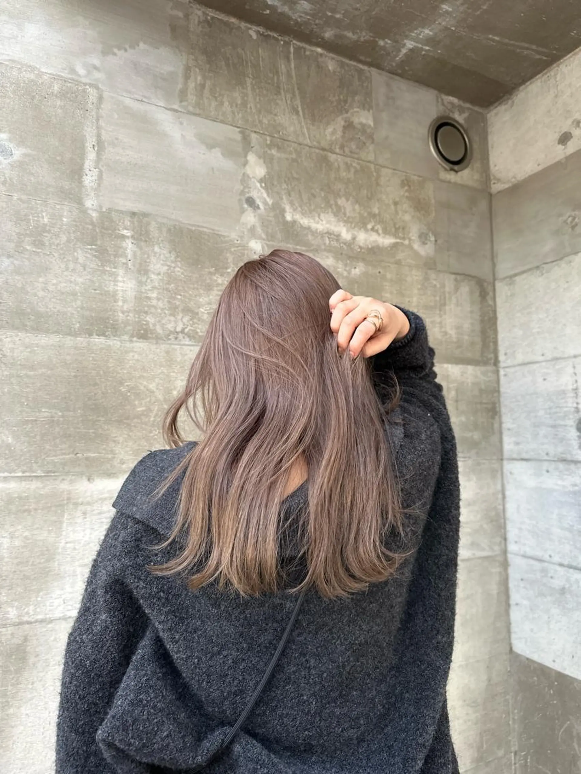 カラー ブリーチ ヘアカラー トリートメント ハタケナカ コトネのヘアスタイル