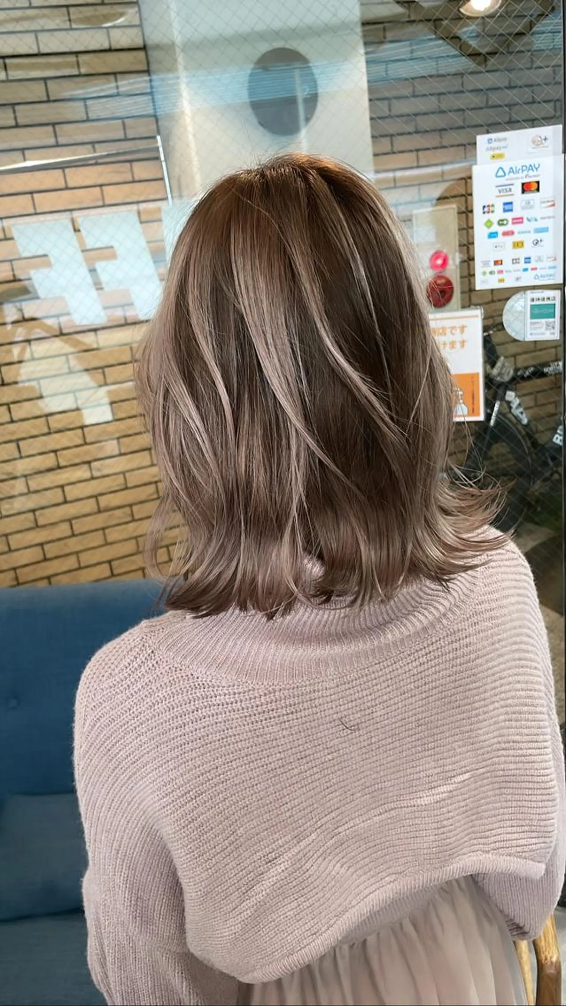 ミディアム カラー バレイヤージュ ボブ レイヤーカット ヘアカラー トリートメント ヘアセット 難波ブリーチカラー 伊藤洋輝のヘアスタイル