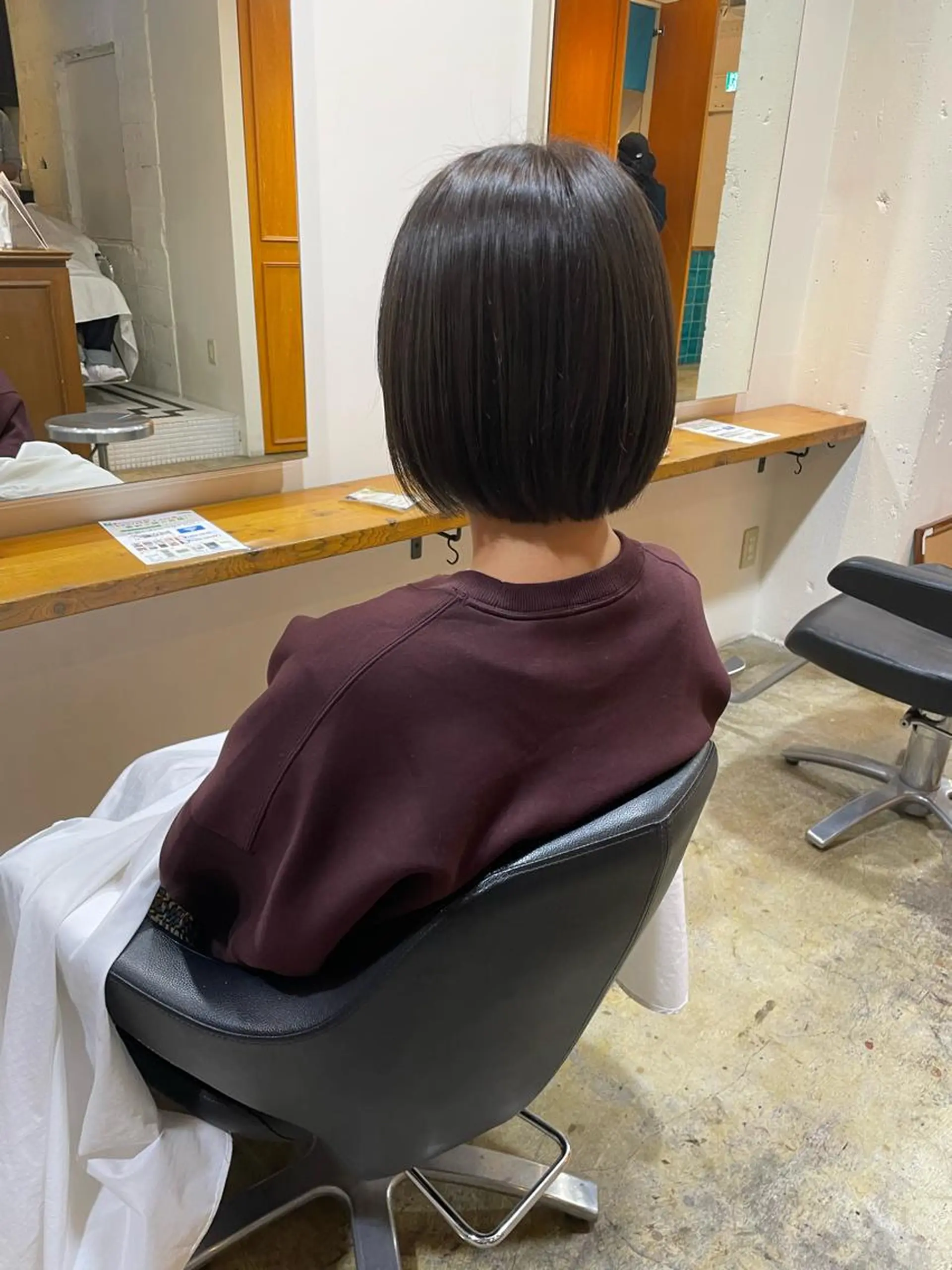 ショート カラー 切りっぱなしボブ 透明感カラー ボブ カット ヘアカラー トリートメント MIOベージュカラー 柔らかいカラーのヘアスタイル