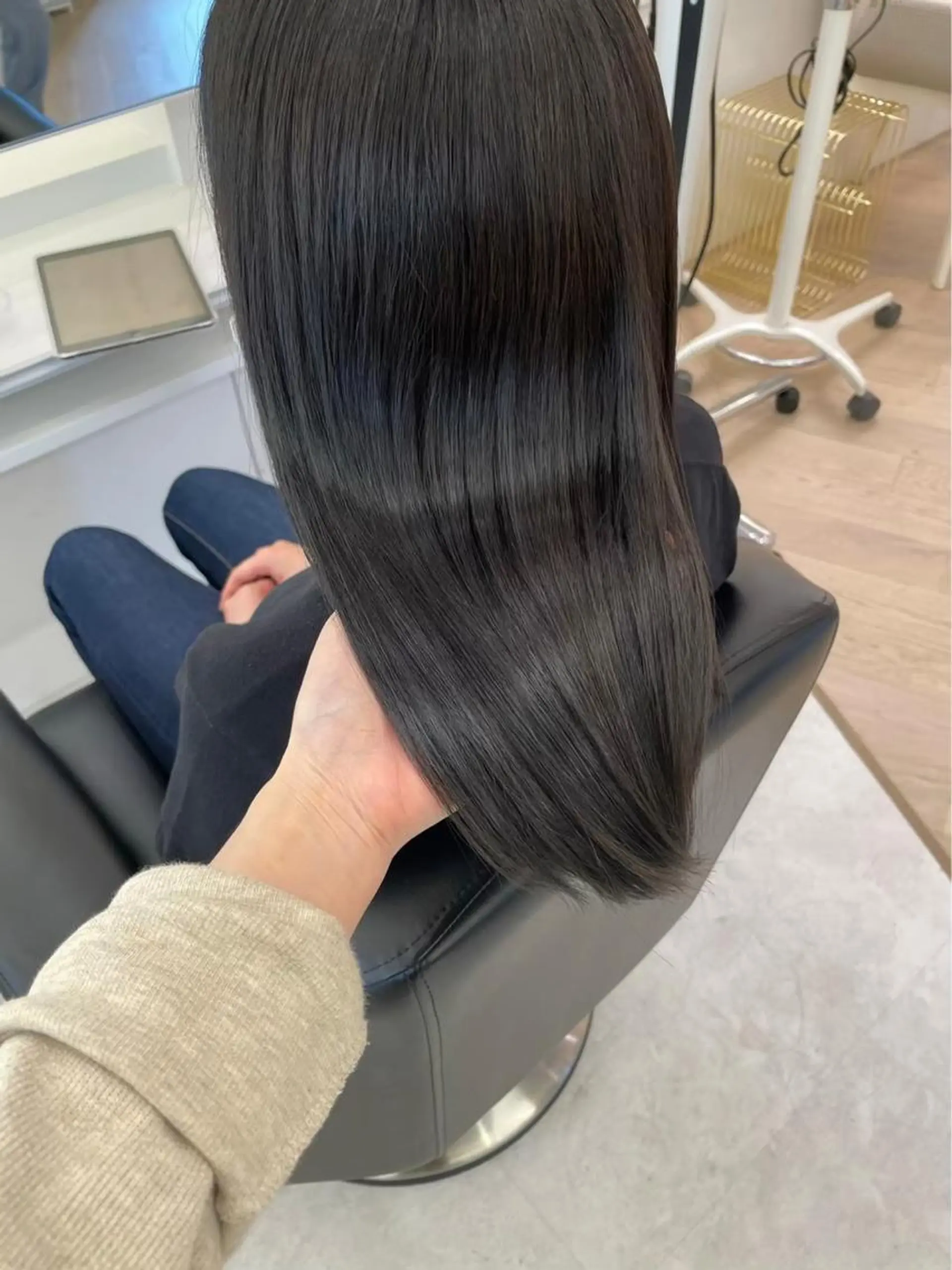 セミロング カラー 髪質改善 トリートメント GOODDAY ヘアサロンのヘアスタイル