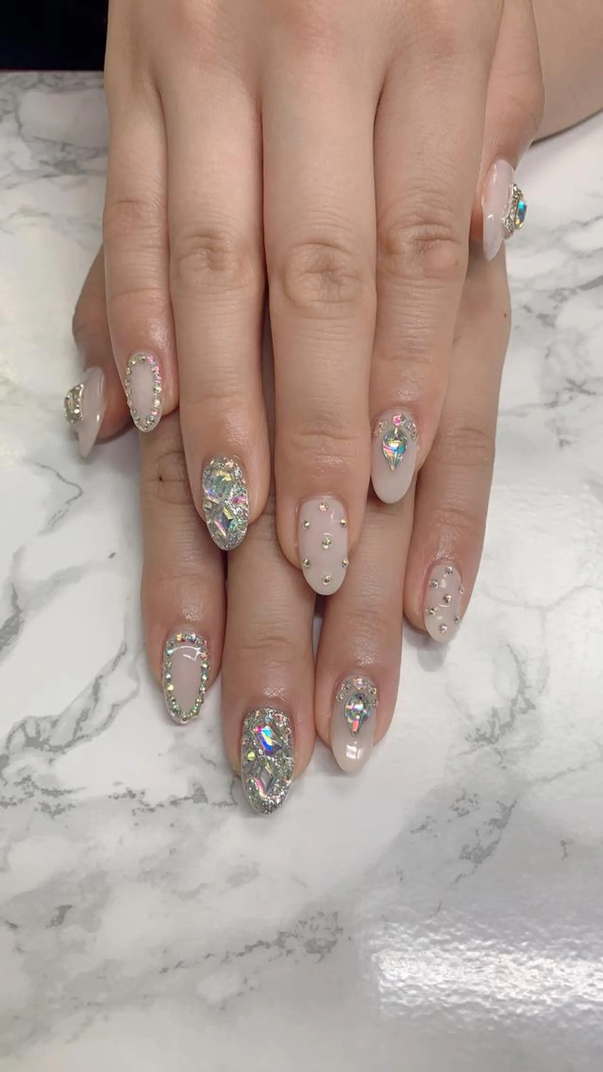 ネイル はな💎ネイル ワンホン、長さ出しのネイルデザイン