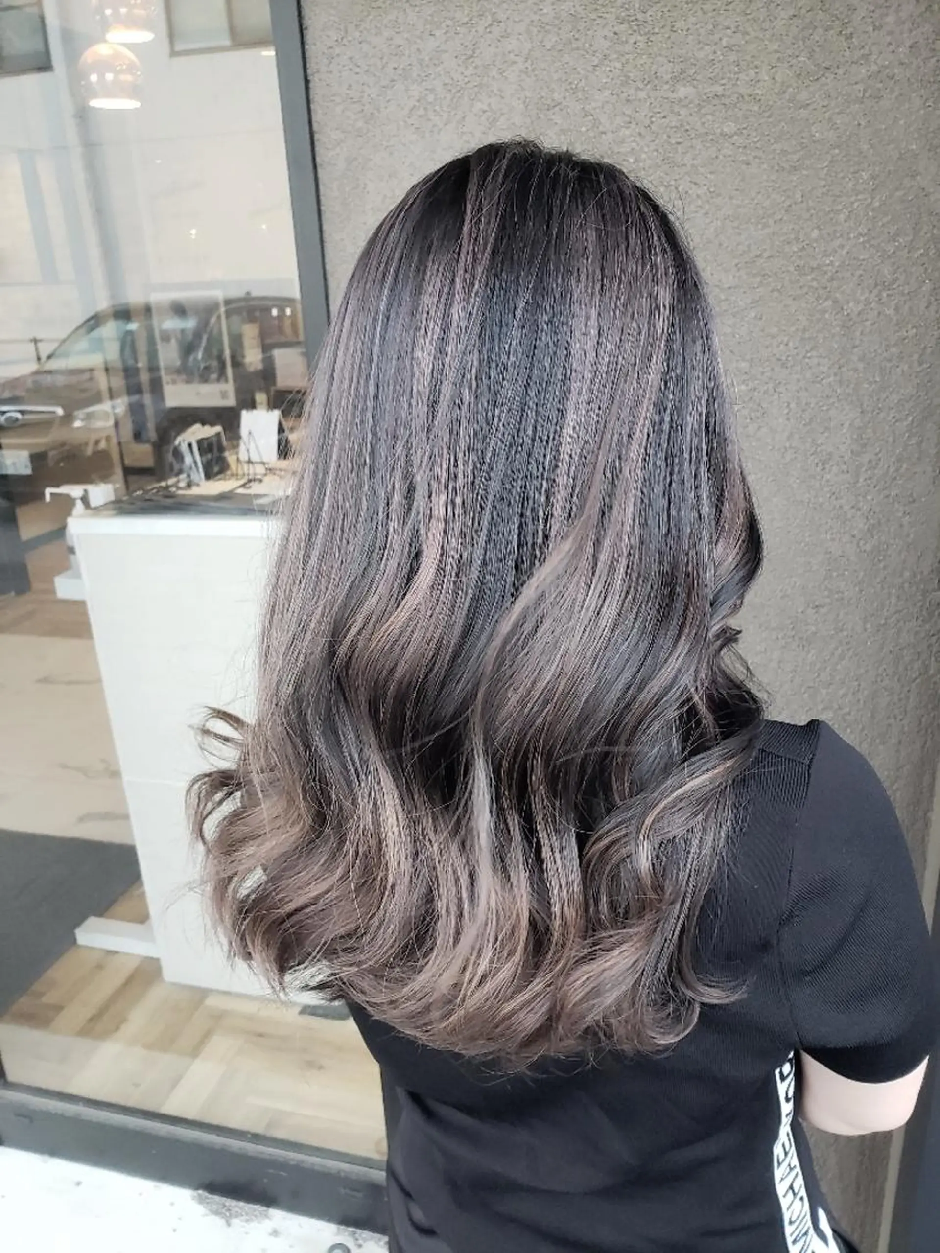 ロング レイヤーカット ヘアカラー ma cherie 三浦直美のヘアスタイル