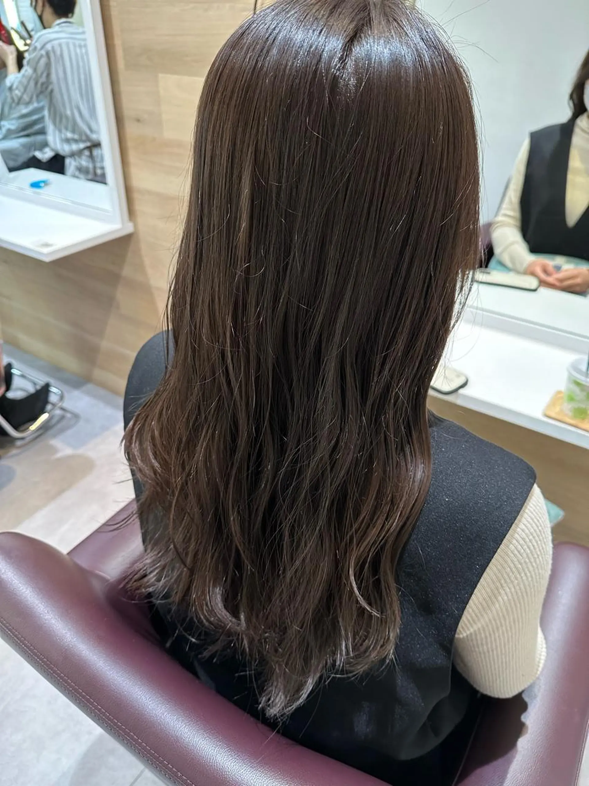 ロング カラー アッシュ 阪本 愛実のヘアスタイル