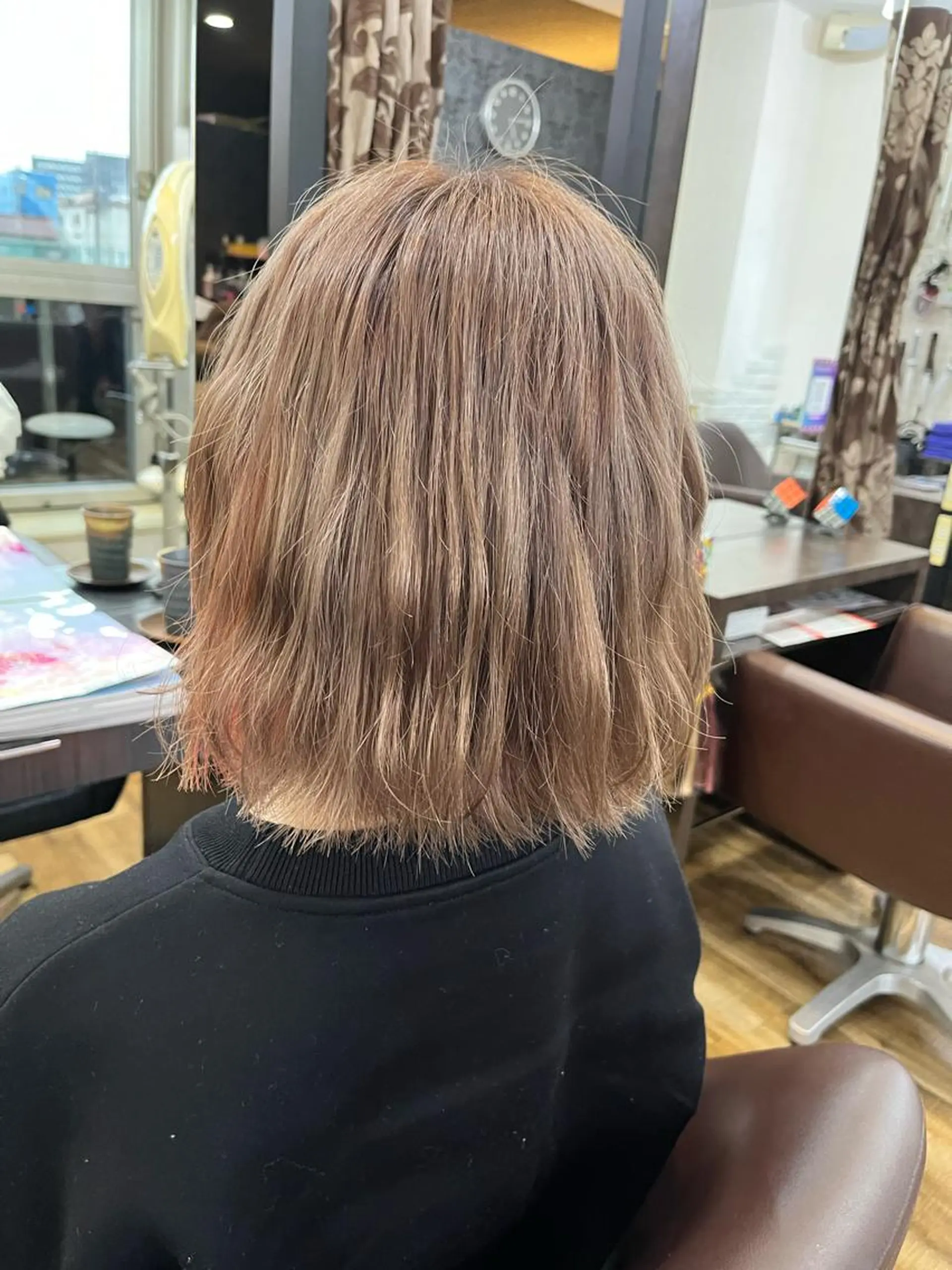 ミディアム カラー ヘアアレンジ ミディアムパーマ ハイライトカラー インナーカラー ピンクカラー ハイライト ヘアカラー きむえり/セット/ 髪質改善/カラーのヘアスタイル