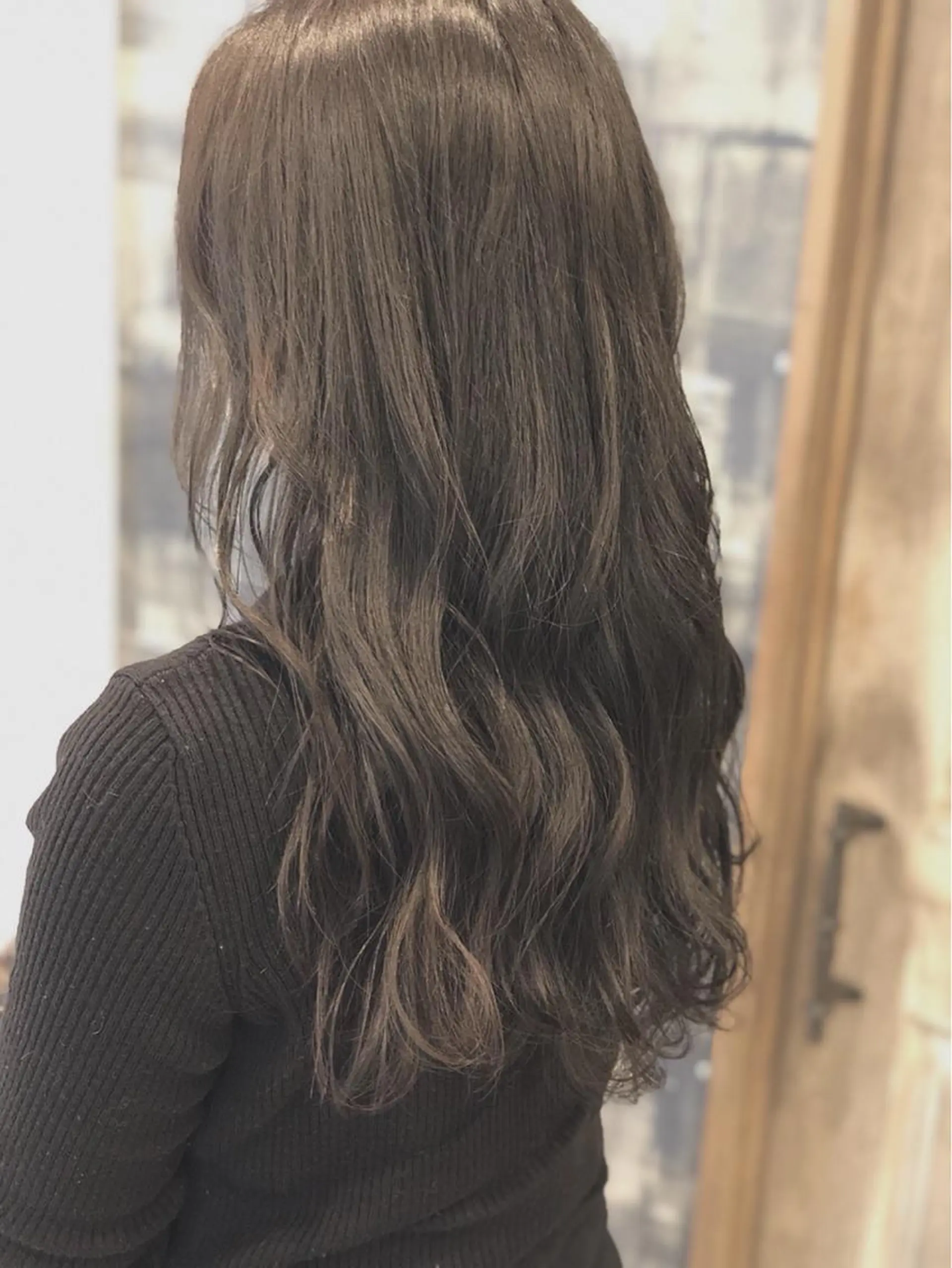 セミロング カラー アッシュ アッシュグレー アッシュグレージュ グレージュ hair  design  ALBERO所属・日高 香織のヘアスタイル