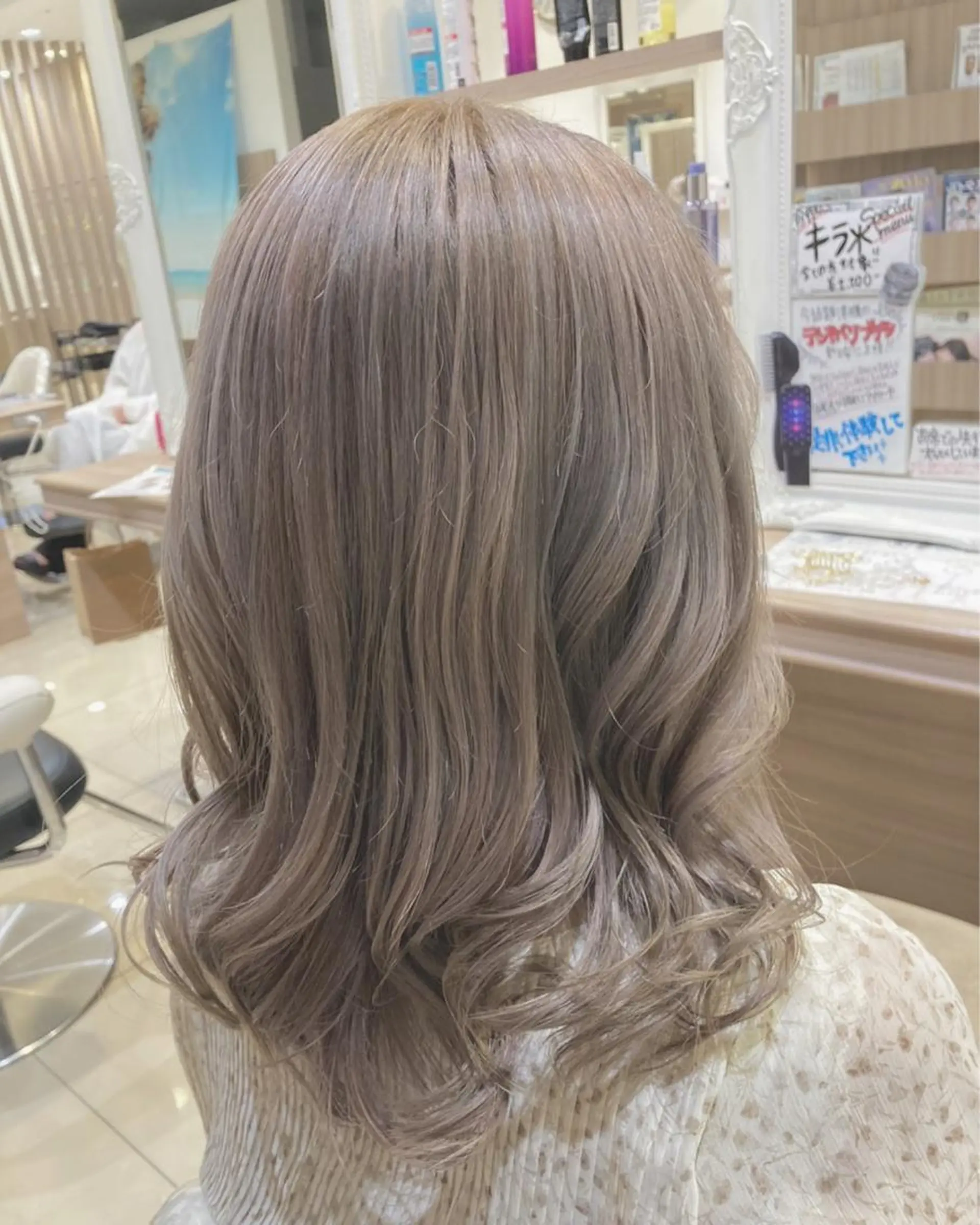 カラー ベージュカラー ブリーチ ミルクティーベージュ カット ヘアカラー トリートメント 横浜/韓国風/ヘアメ /ユイナ🎀のヘアスタイル