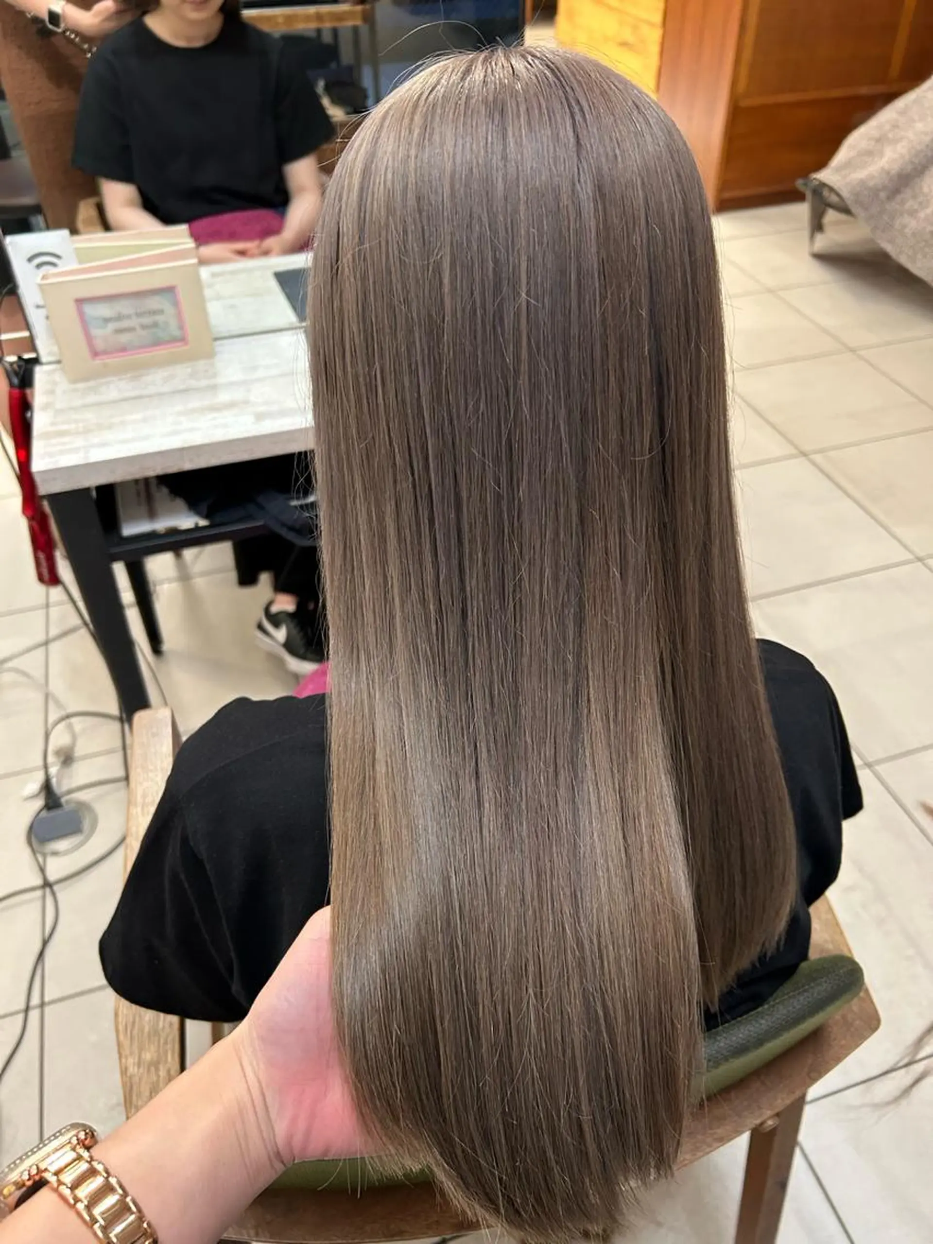 ロング カラー ブリーチ ヘアカラー トリートメント 艶カラー/耳つぼ/ 浴衣着付け/渡辺奈緒のその他イメージ
