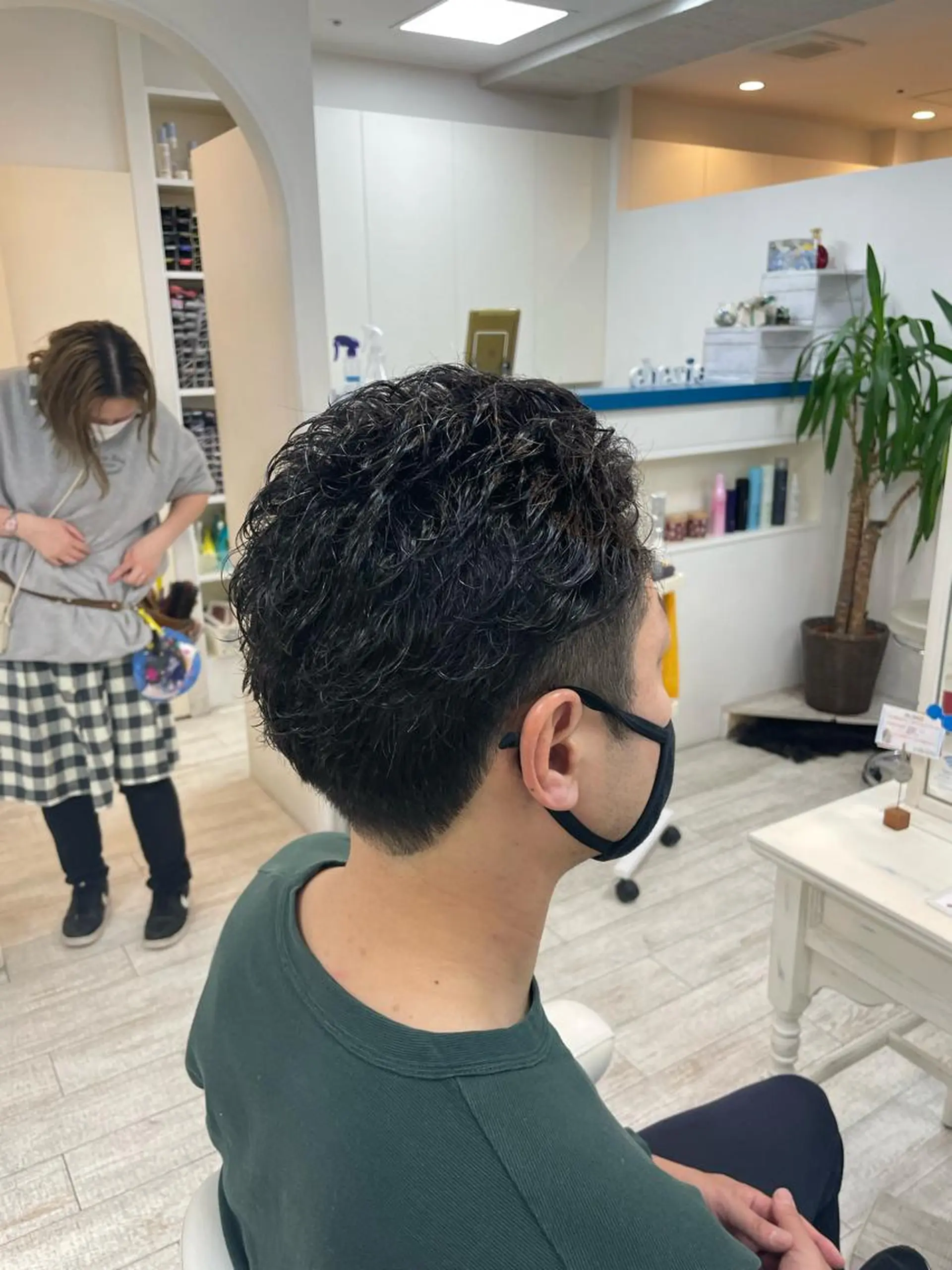 ショート カット パーマ 新籾 尚哉のヘアスタイル