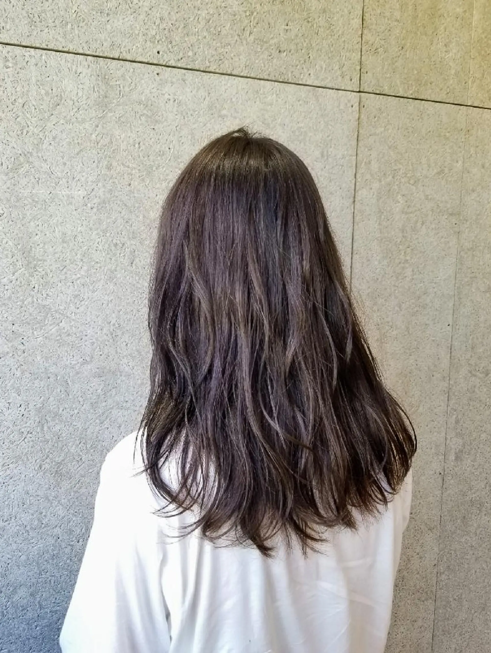 ロング カラー グレージュ ラベンダーカラー ラベンダーグレージュ ラベンダーグレー カット ヘアカラー トリートメント 🔴赤み消し/ 艶カラー落合　優🔴のヘアスタイル