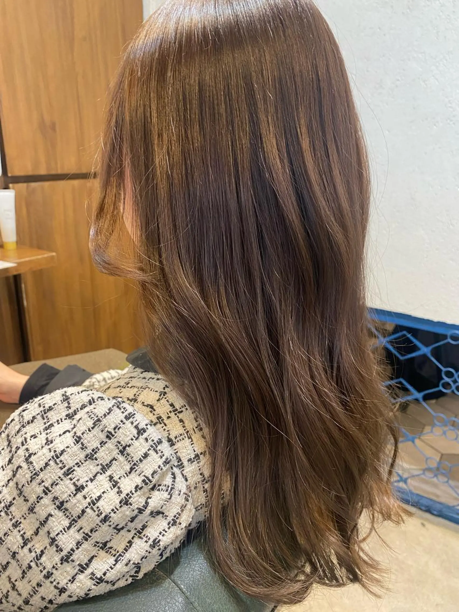 ロング カラー ベージュカラー ブリーチ ブリーチなしカラー 顔周りカット 韓国風ヘア カット ヘアカラー cassette.所属・名古屋カットモデル Ayanoのヘアスタイル