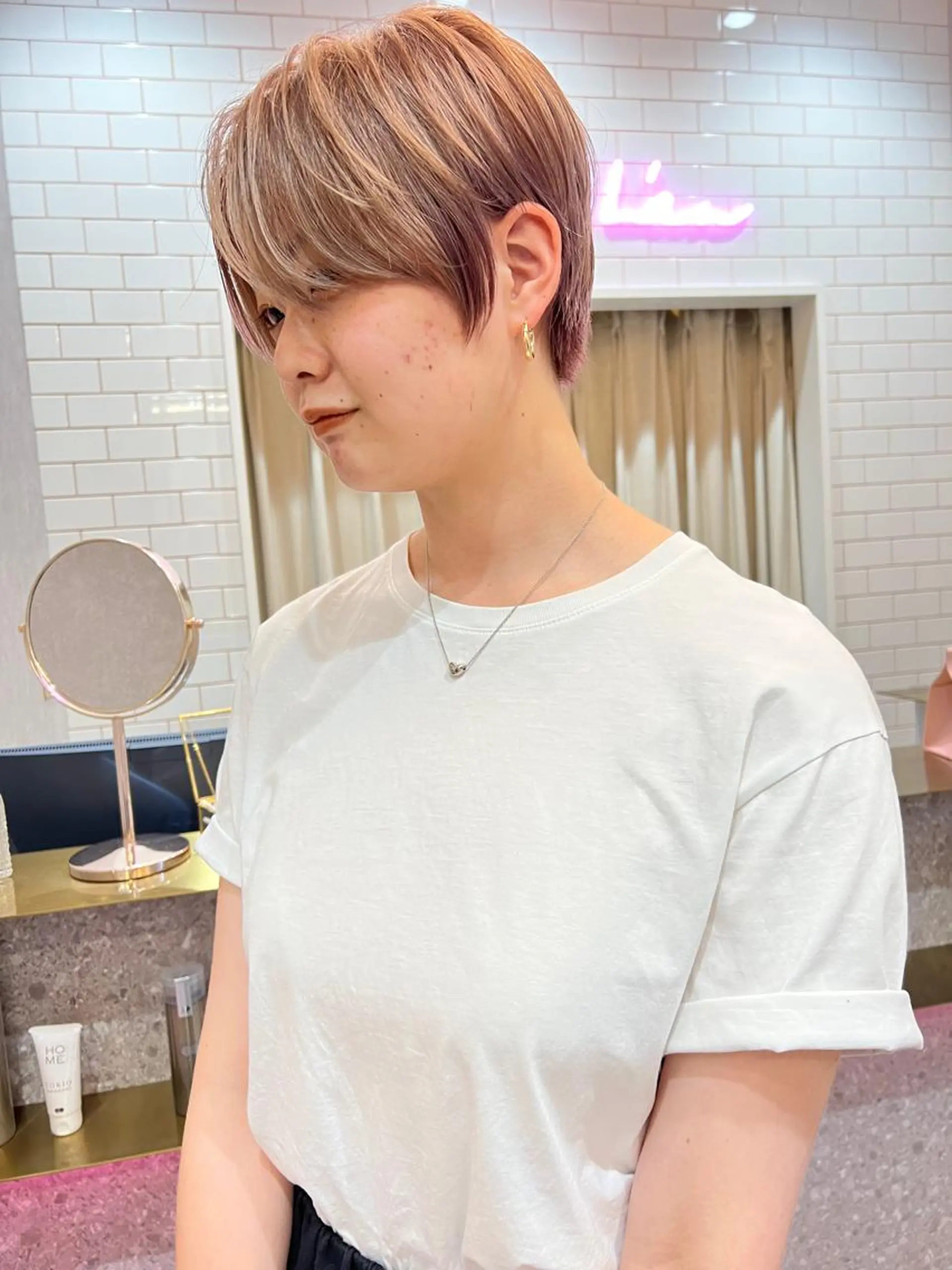 ショート ViVIE所属・VIVIE天神 ブリーチのヘアスタイル