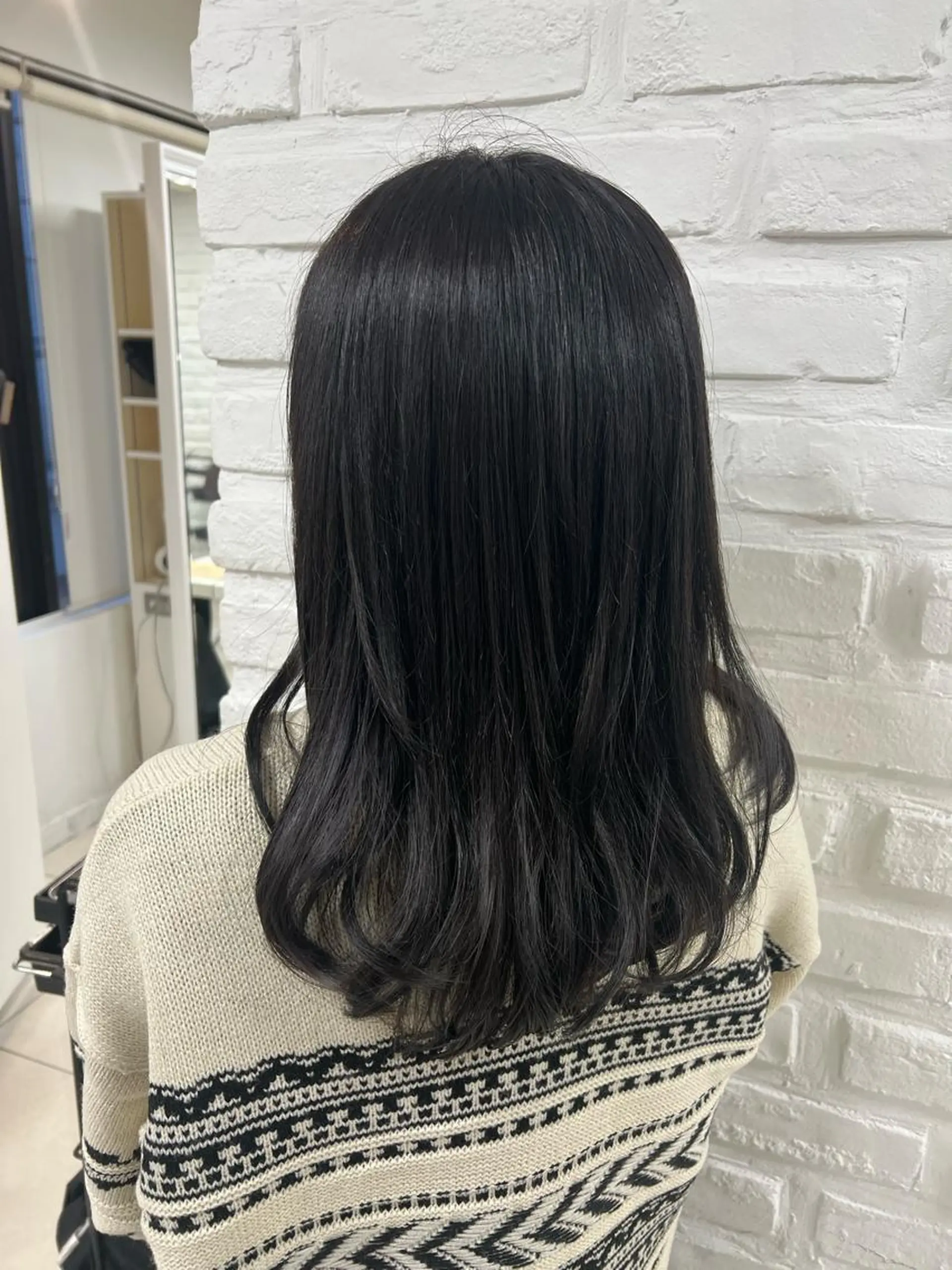 セミロング カラー アッシュ ブルーカラー ブルージュ 透明感カラー カット ヘアカラー 【暖色カラー特化】 中山由梨のヘアスタイル