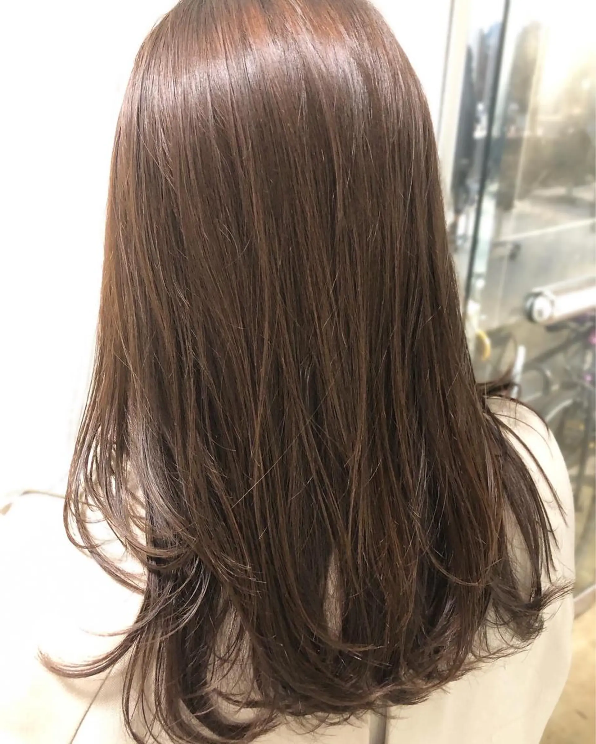 セミロング カラー ヘアアレンジ ブラウンカラー ミルクティーブラウン レイヤーカット カット ヘアカラー トリートメント 栗原 侑也のヘアスタイル