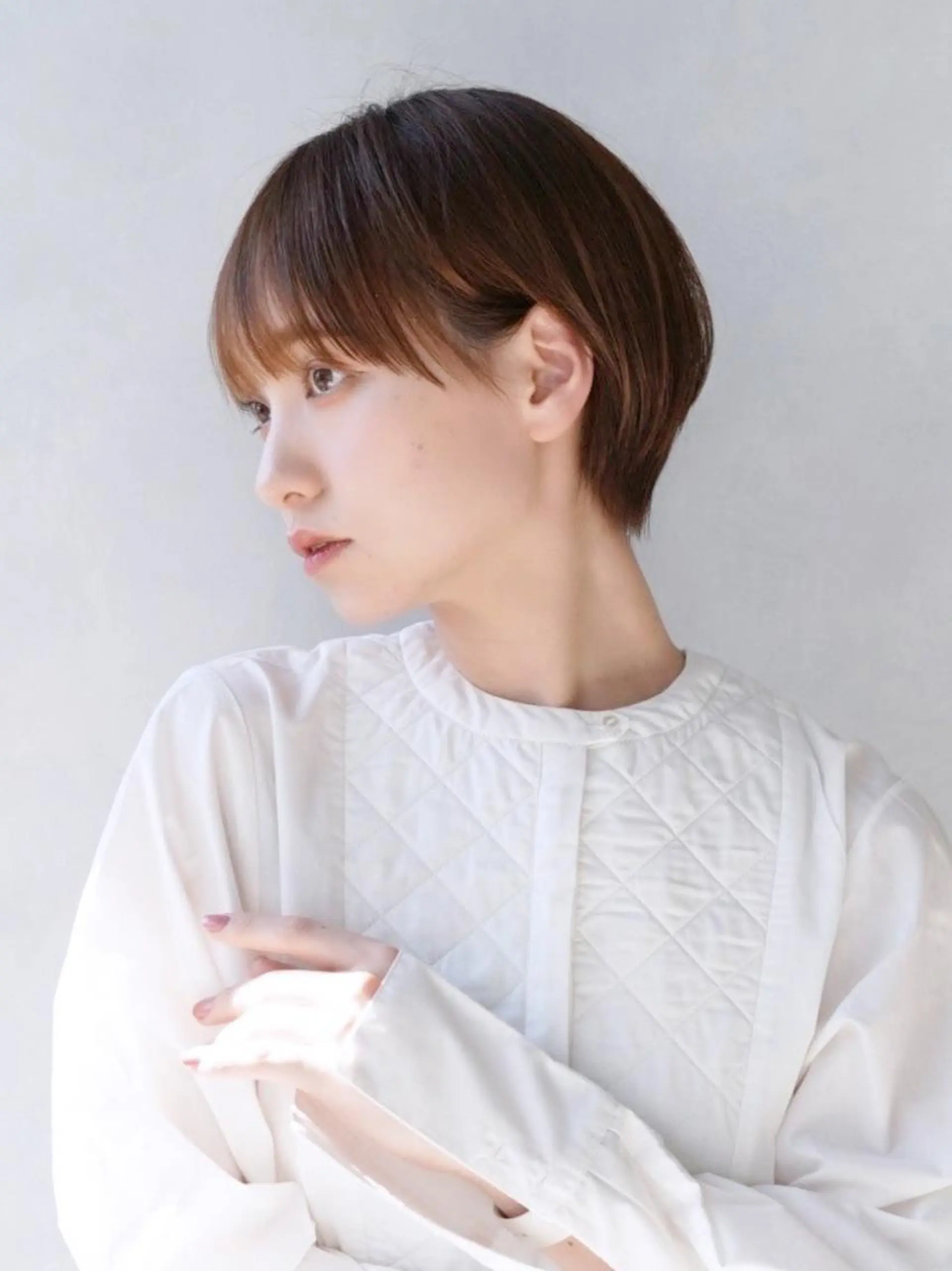 カラー ショート ベージュカラー くびれヘア レイヤーカット カット ヘアカラー トリートメント ITby ALBUM 北千住店のヘアスタイル