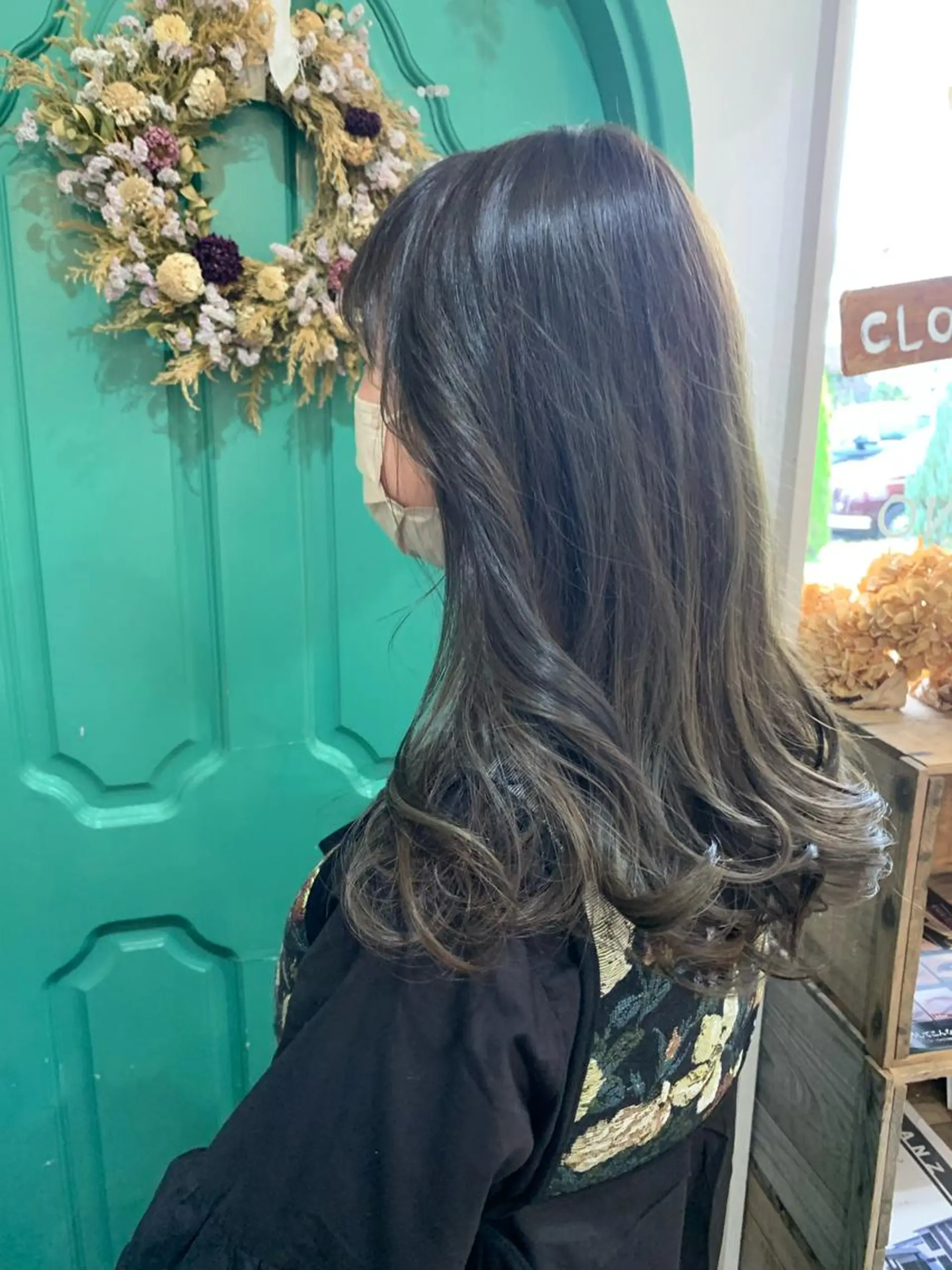セミロング ヘアカラー 佐藤 美咲のヘアスタイル