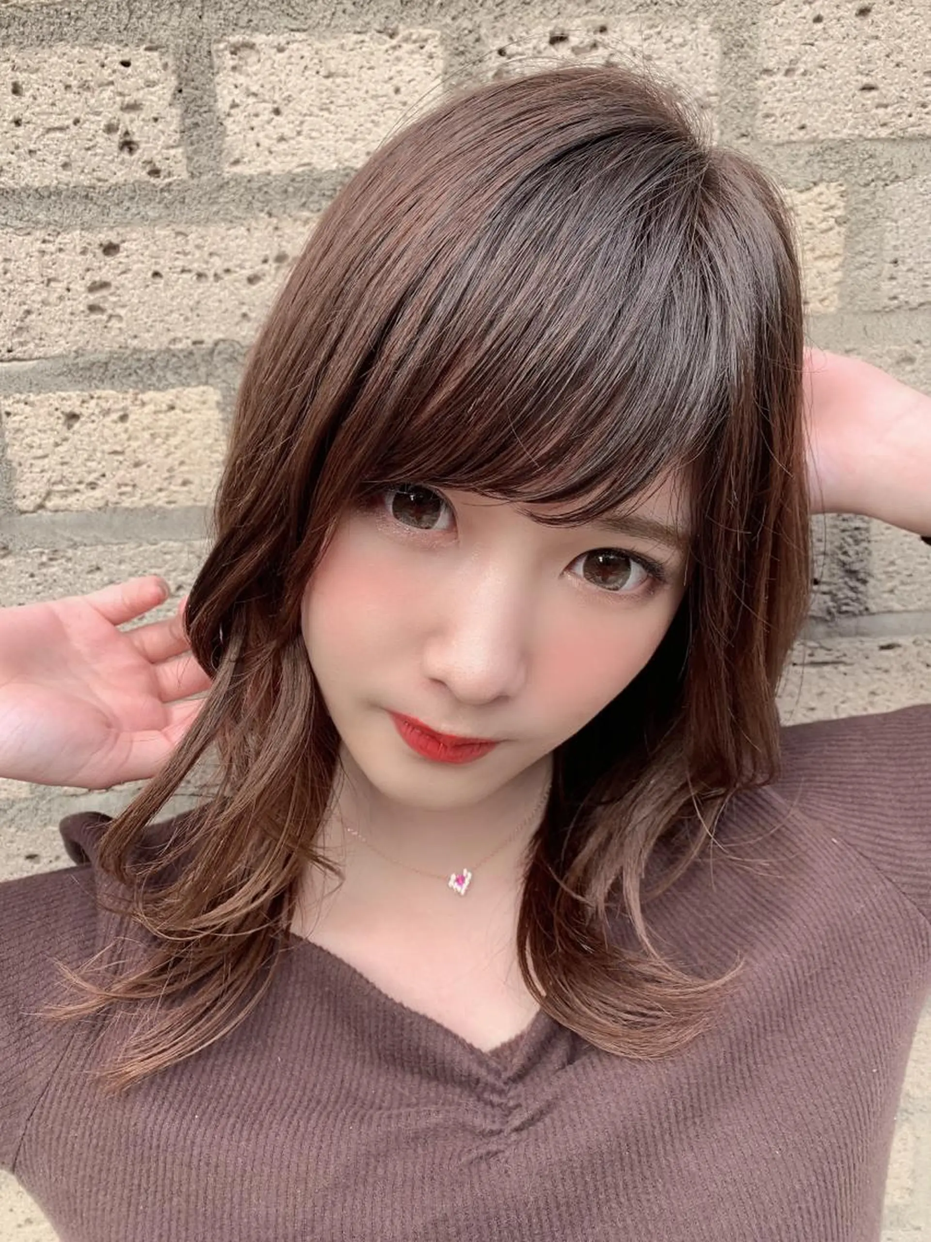 ロング カラー ロングレイヤー ベージュカラー ミルクティーベージュ レイヤーカット ロング カット ヘアカラー トリートメント chama レイヤーカットのヘアスタイル
