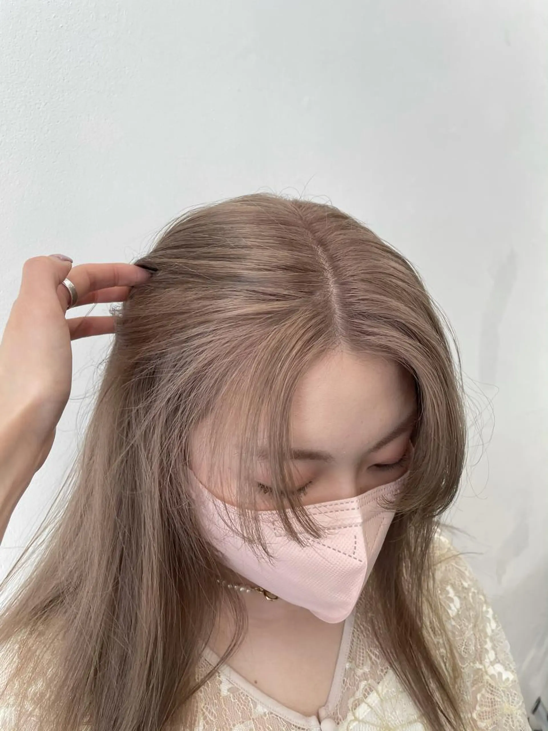 ロング カラー ヘアアレンジ ベージュカラー ブリーチ ラベンダーカラー ラベンダーベージュ カット ヘアカラー トリートメント 💗艶髪ハイトー ンAYAKA💗のヘアスタイル