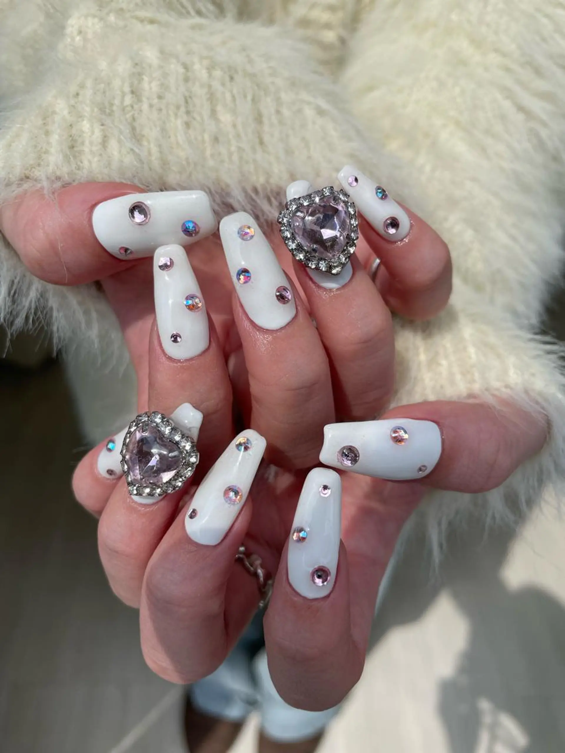 ネイル ハート ハンドネイル MiMi NAIL TOKYO所属・Hisaka Mikiのネイルデザイン
