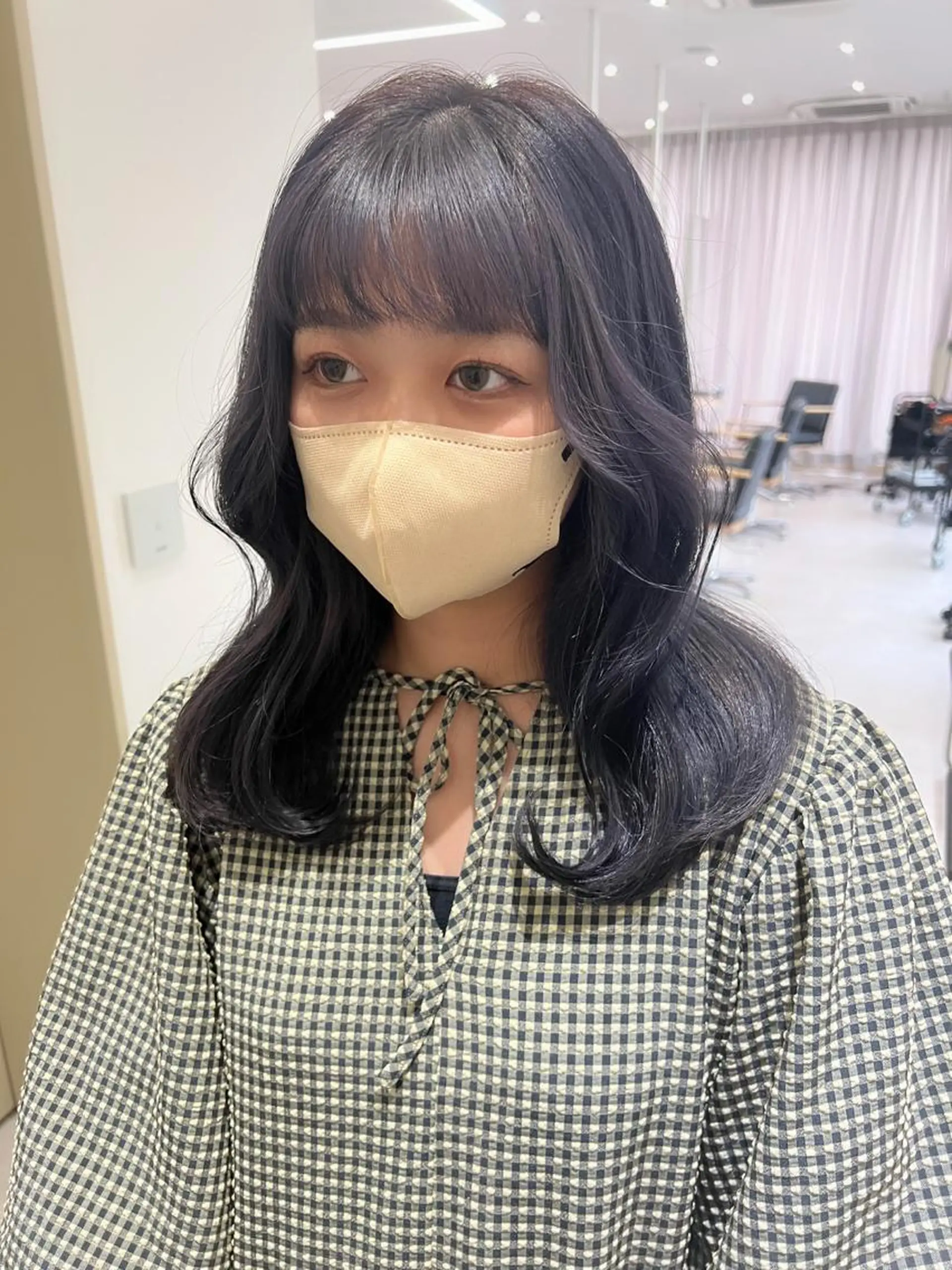 セミロング カラー ラベンダーカラー シルバー ヘアカラー 韓国🇰🇷レイヤー おくれ毛/顔まわりのヘアスタイル