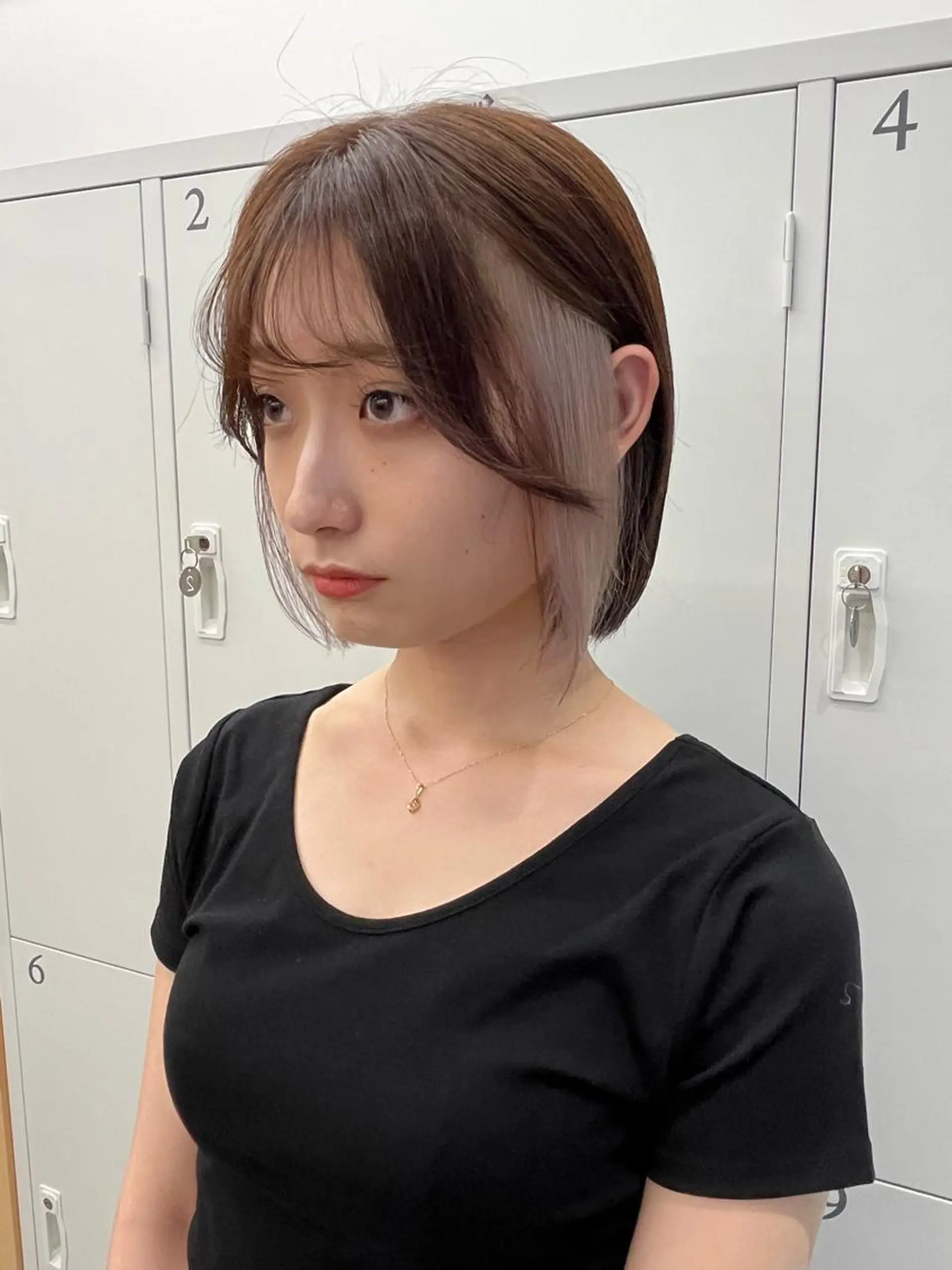 ショート カラー カット ヘアカラー トリートメント ヘアセット 🎀透明感ブリーチ カラー🎀ミズキのヘアスタイル