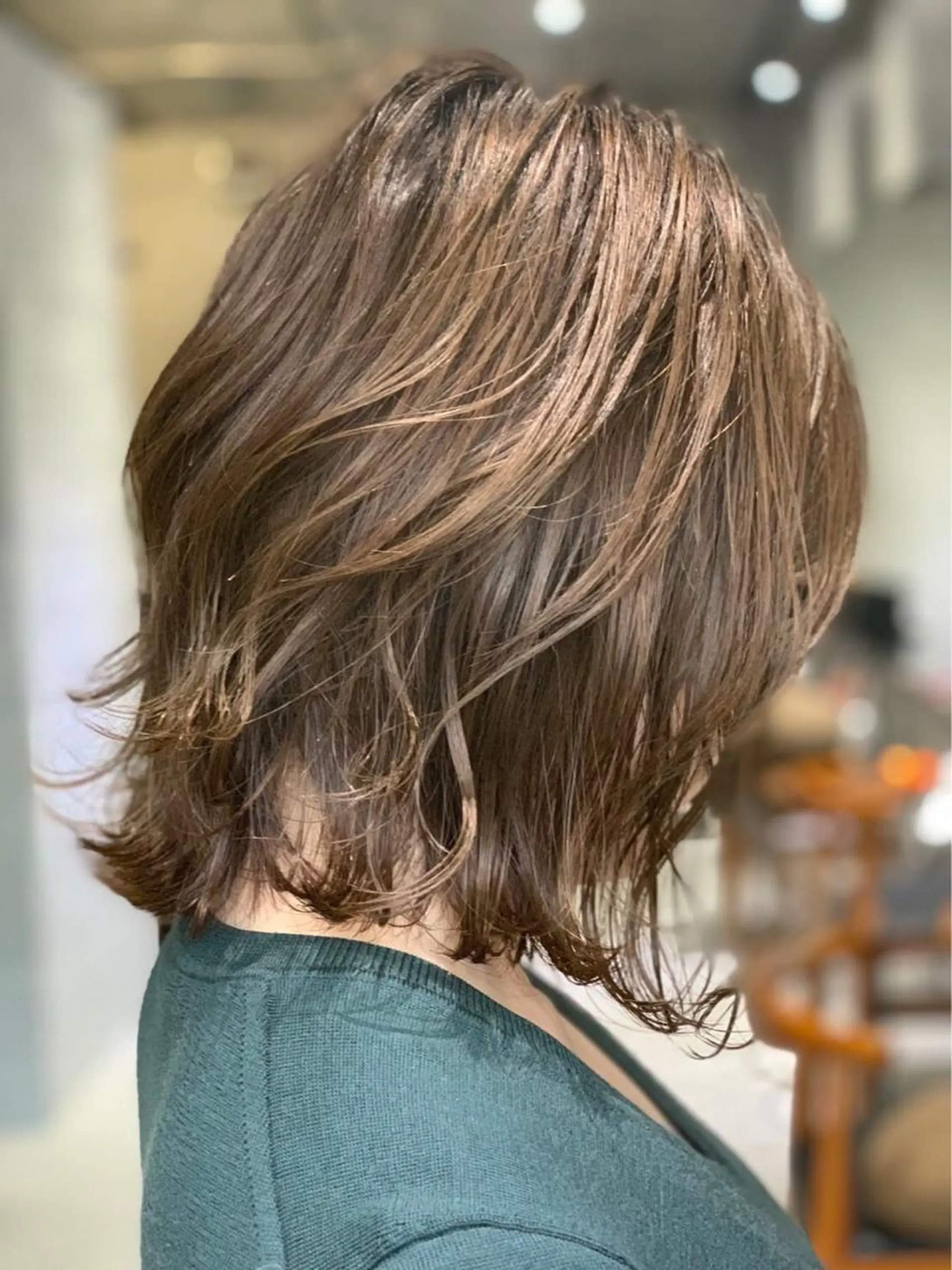 ミディアム カラー 切りっぱなしボブ グレージュ ボブ ヘアカラー edge.所属・くまがい みゆ【edge.】のヘアスタイル