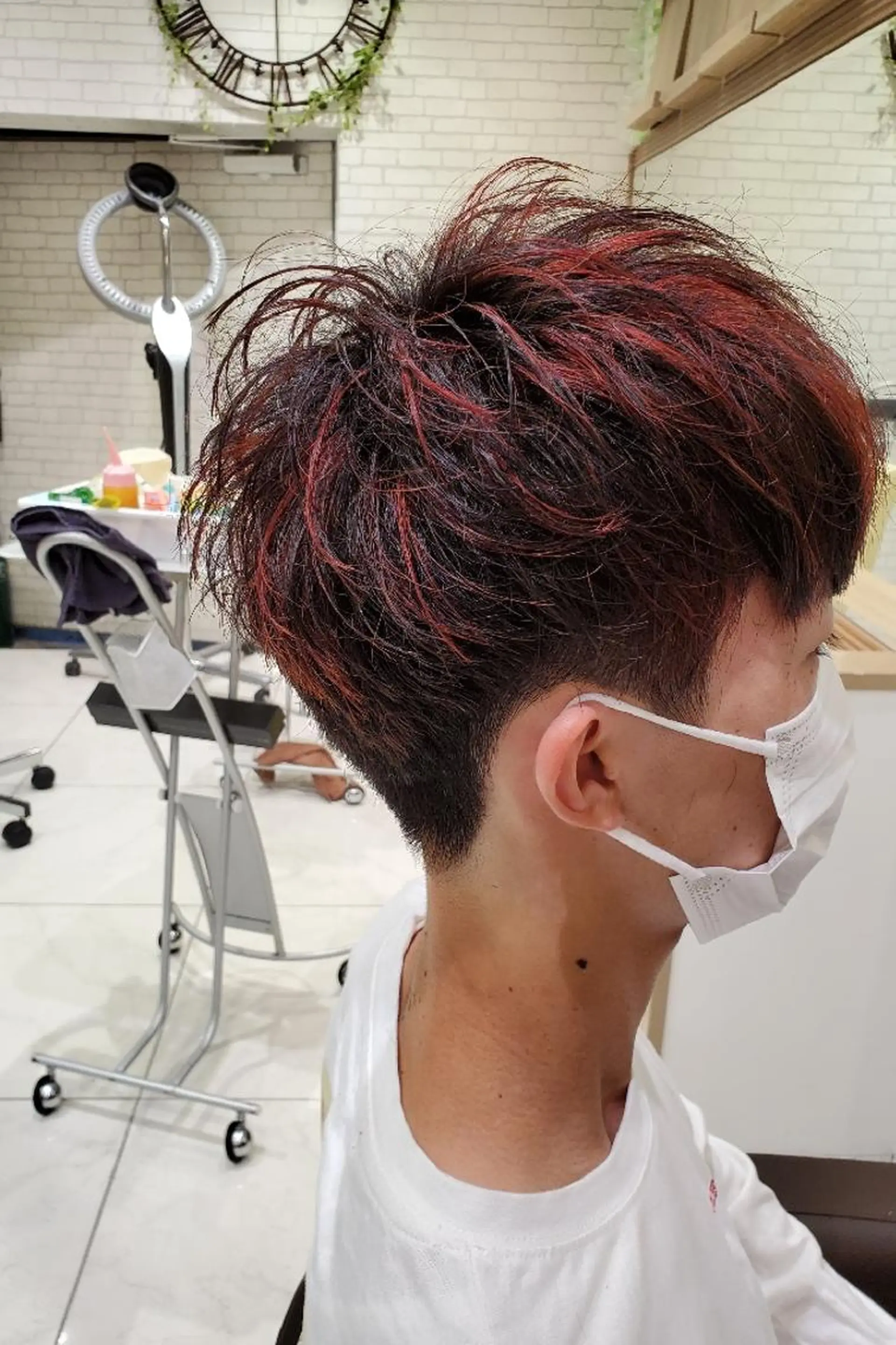 ショート カラー 黒髪 ブリーチ ハイライトカラー レッドカラー ハイライト 中村 和貴のヘアスタイル