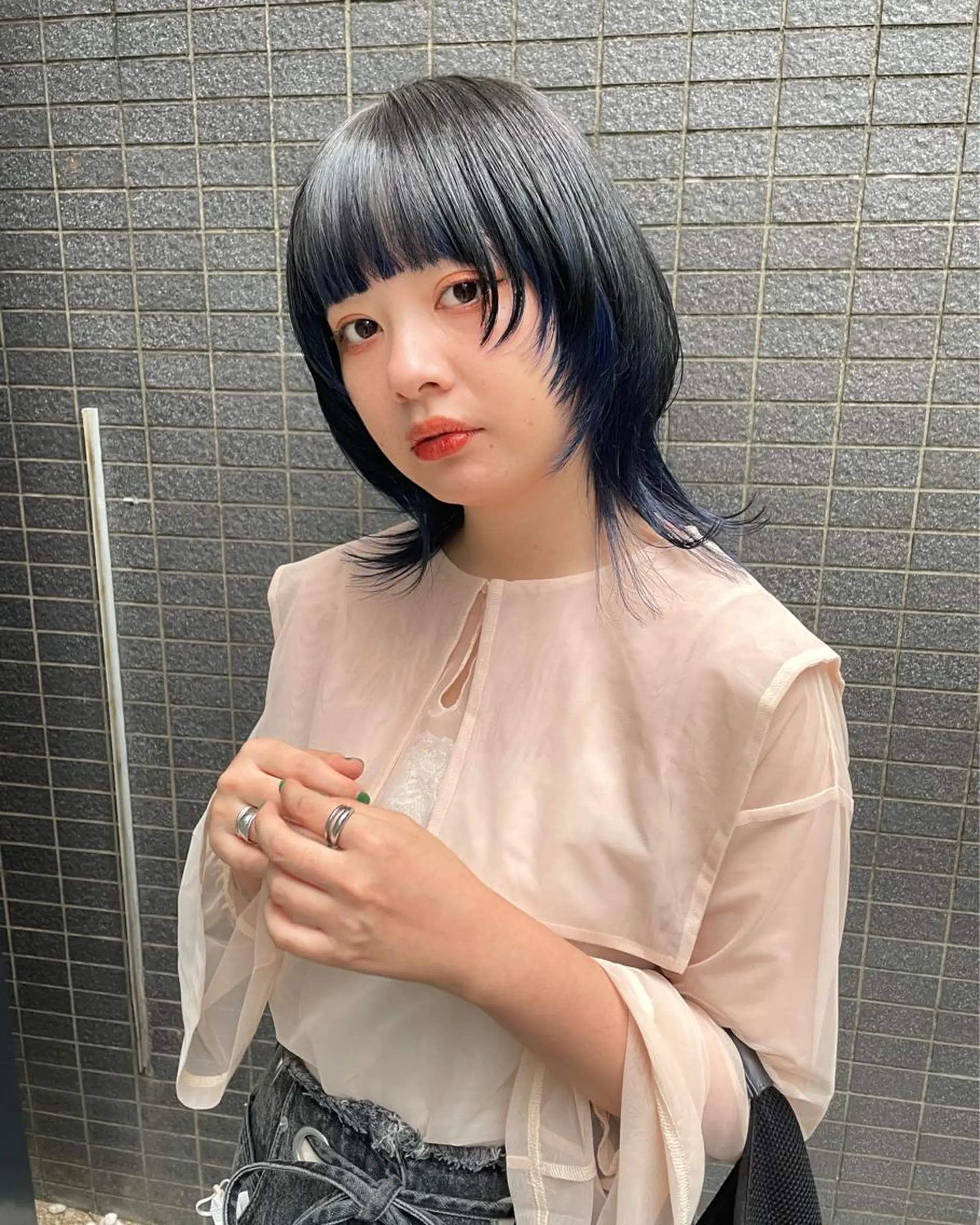 ミディアム カラー パーマ ヘアアレンジ メンズ キッズ ネイル マツエク・マツパ アイブロウ メンズウルフカット ウルフカット カット ヘアカラー トリートメント tatsumi/ボブ ウルフ/レイヤーのヘアスタイル