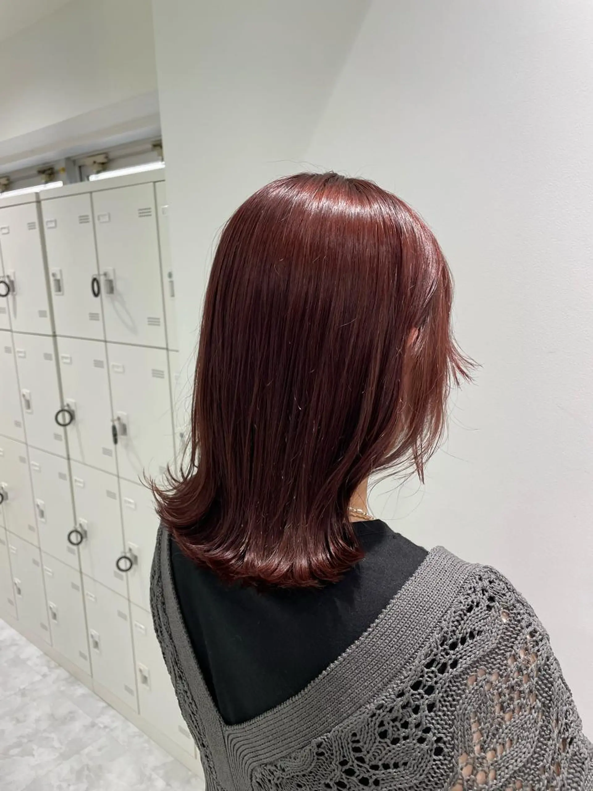 ミディアム カラー パーマ ヘアアレンジ ネイル マツエク・マツパ 韓国風ベージュ🤎 赤みなし🌿横浜🤎のヘアスタイル