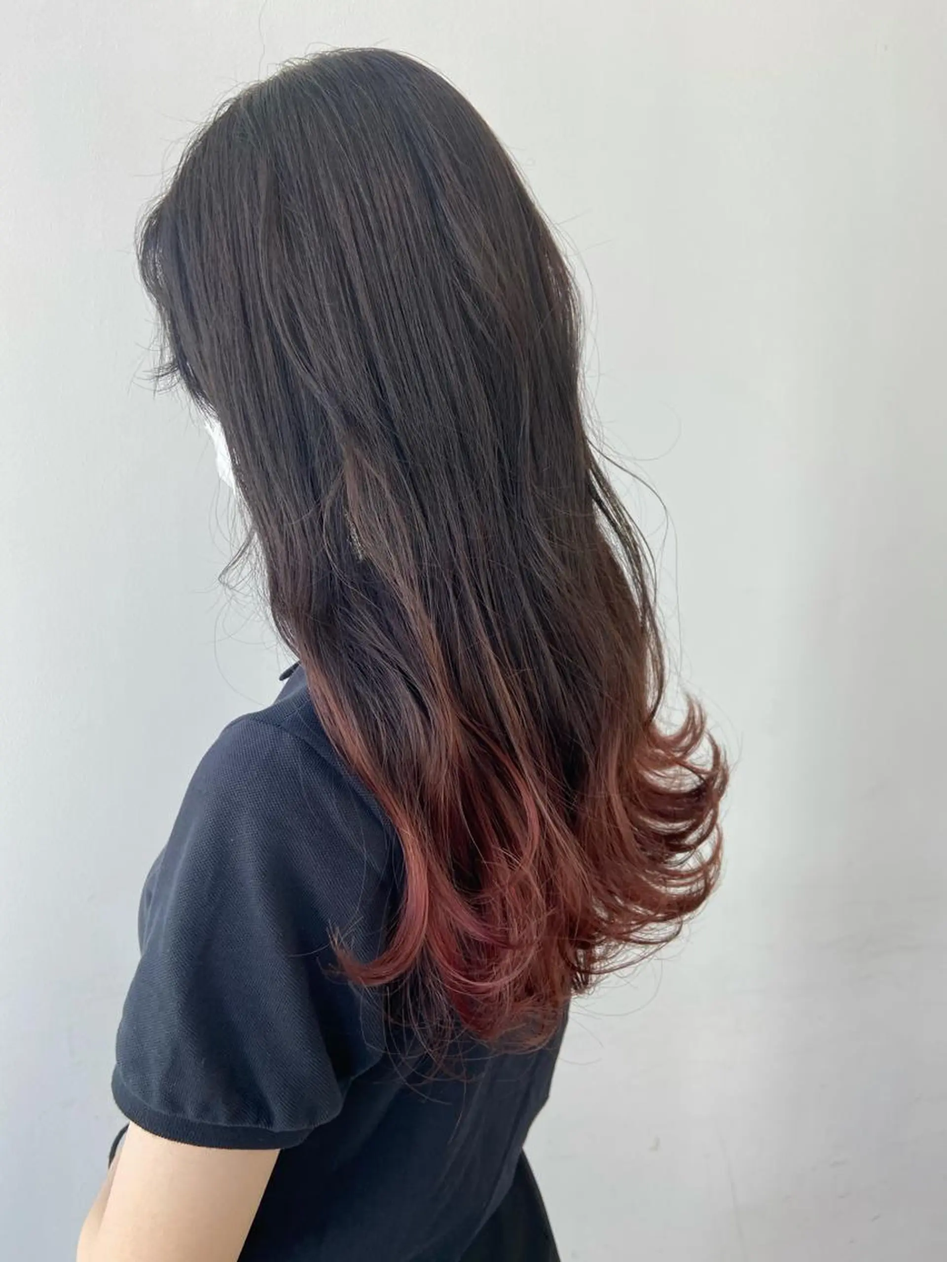 セミロング カラー グラデーションカラー ピンクカラー 🦄インナーカラー 🦄貫井彩花のヘアスタイル