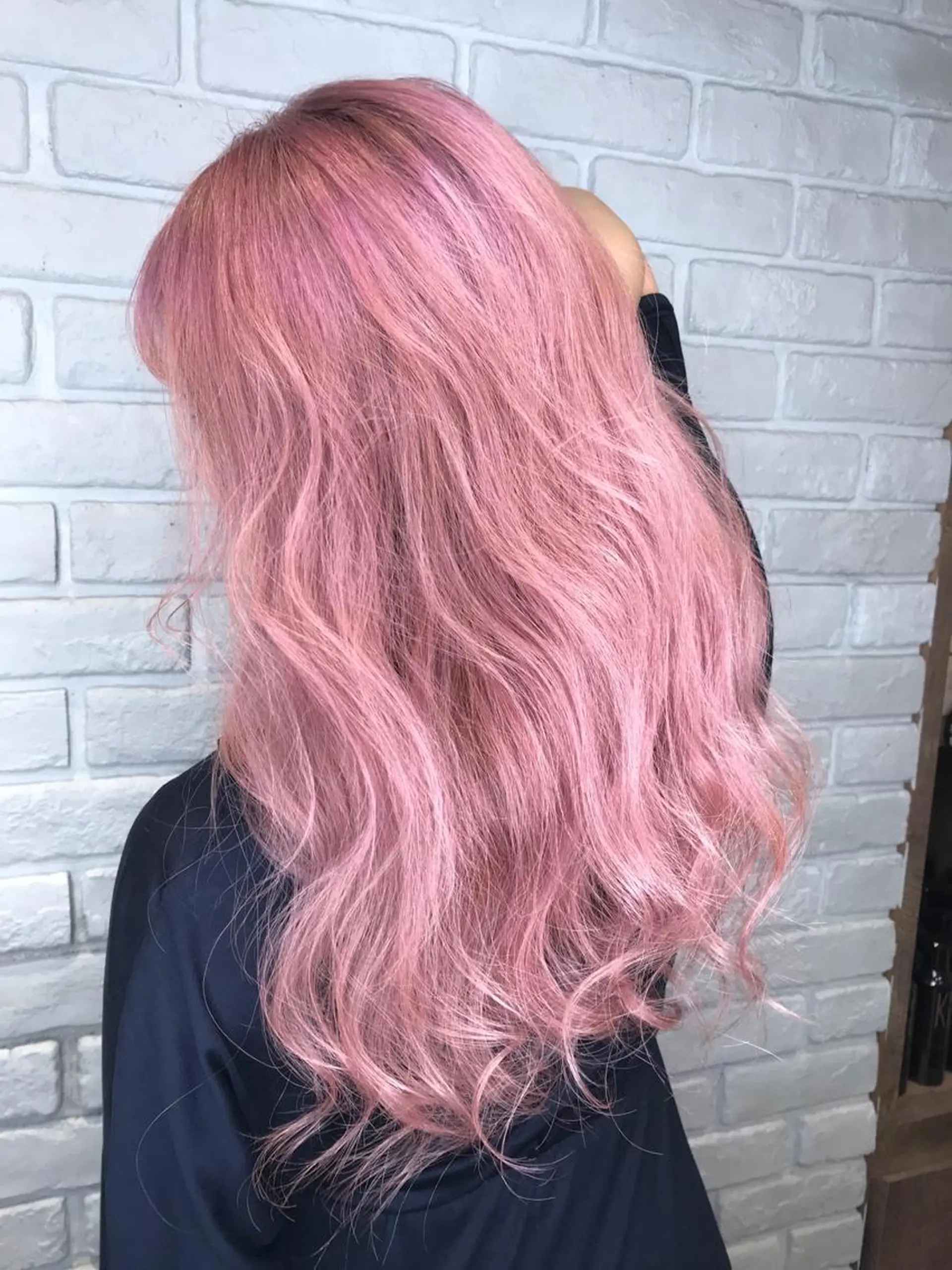 ロング カラー ピンクカラー 森本 笑のヘアスタイル