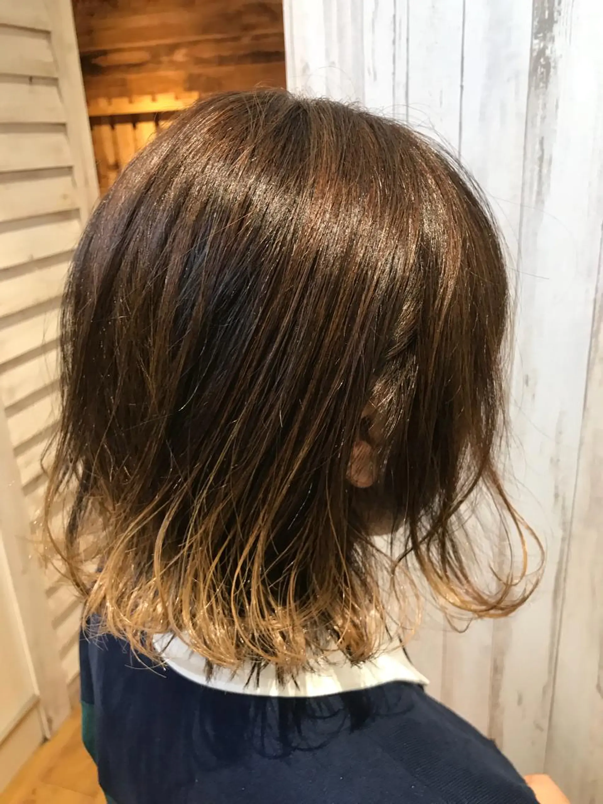 ミディアム イエローカラー 緑地公園美容室 neohairのヘアスタイル