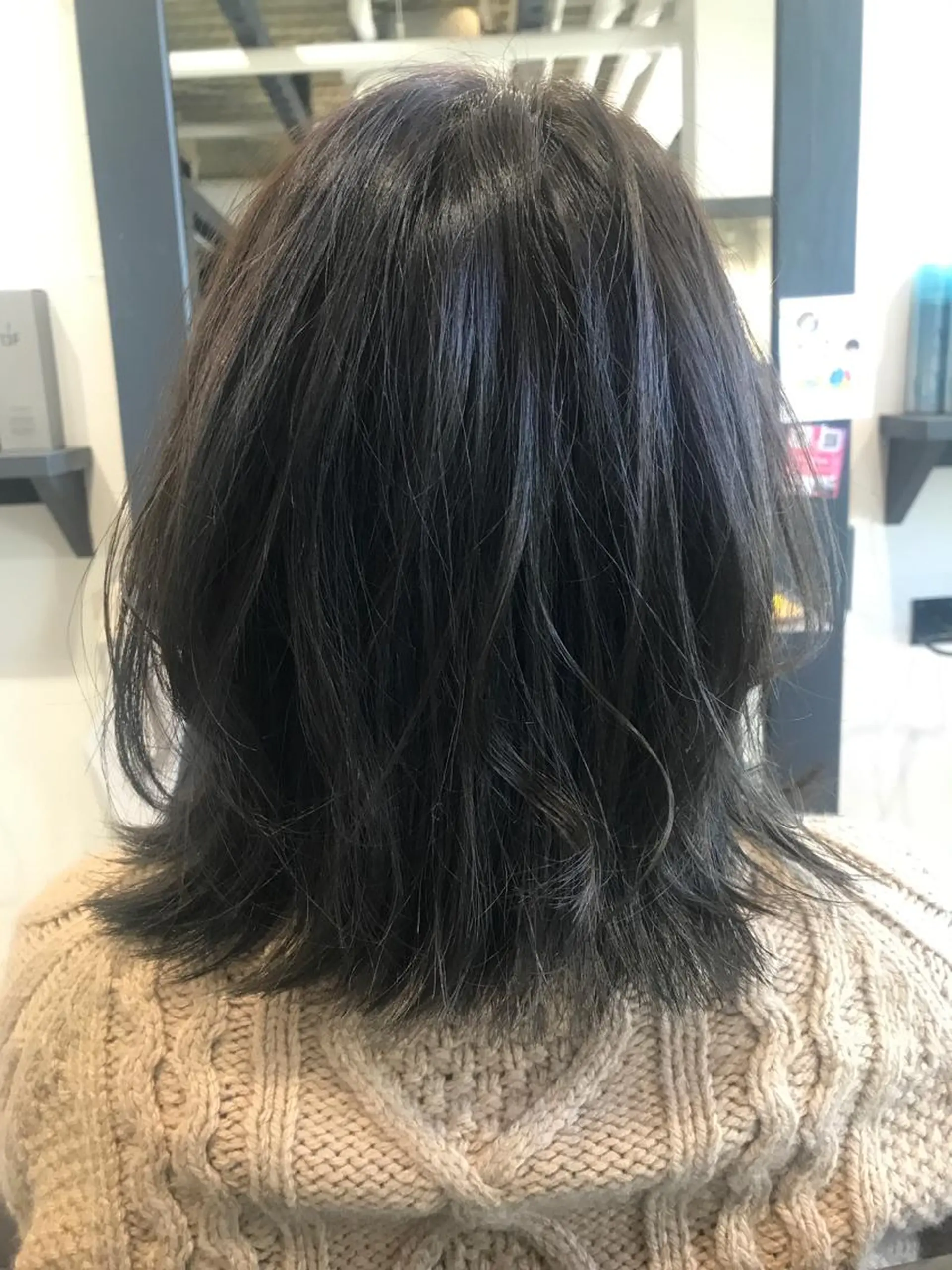 ミディアム カラー パーマ アッシュ アッシュグレー 透明感カラー 水原 恵莉香のヘアスタイル