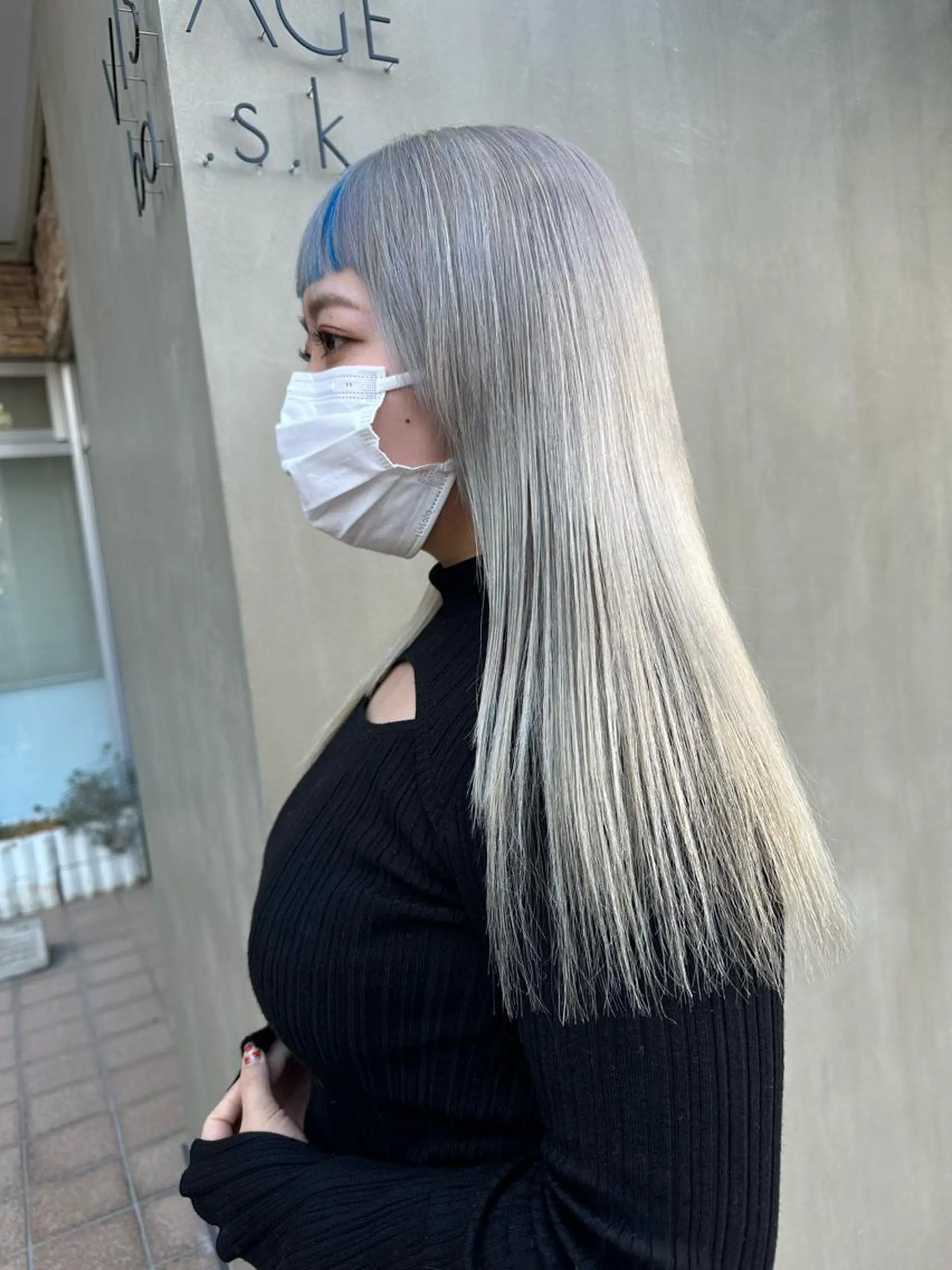 セミロング カラー ベージュカラー ブリーチ ホワイトベージュ sato ayaka |透明感カラー🫧のヘアスタイル