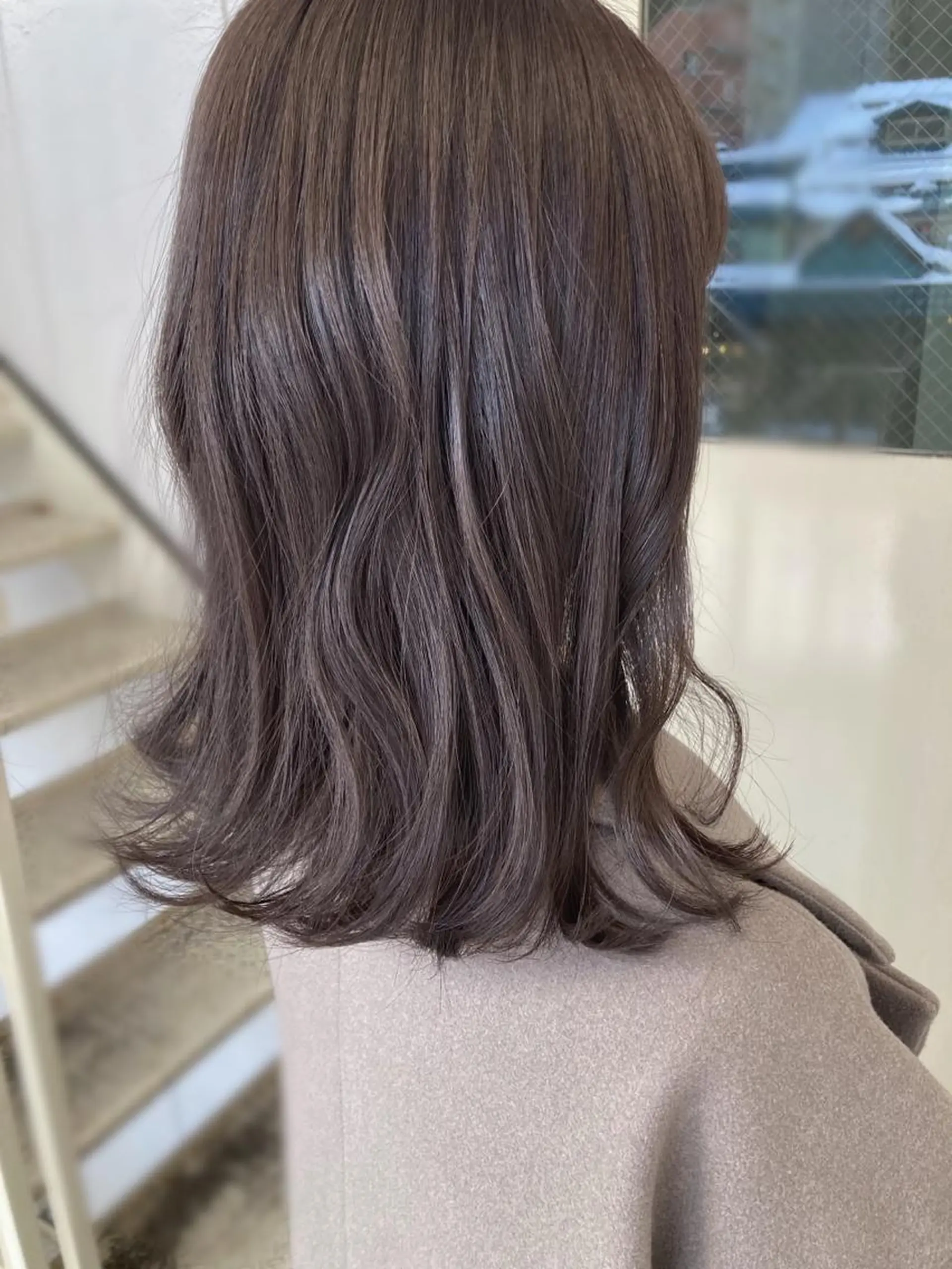 ミディアム roka ノゾミのヘアスタイル
