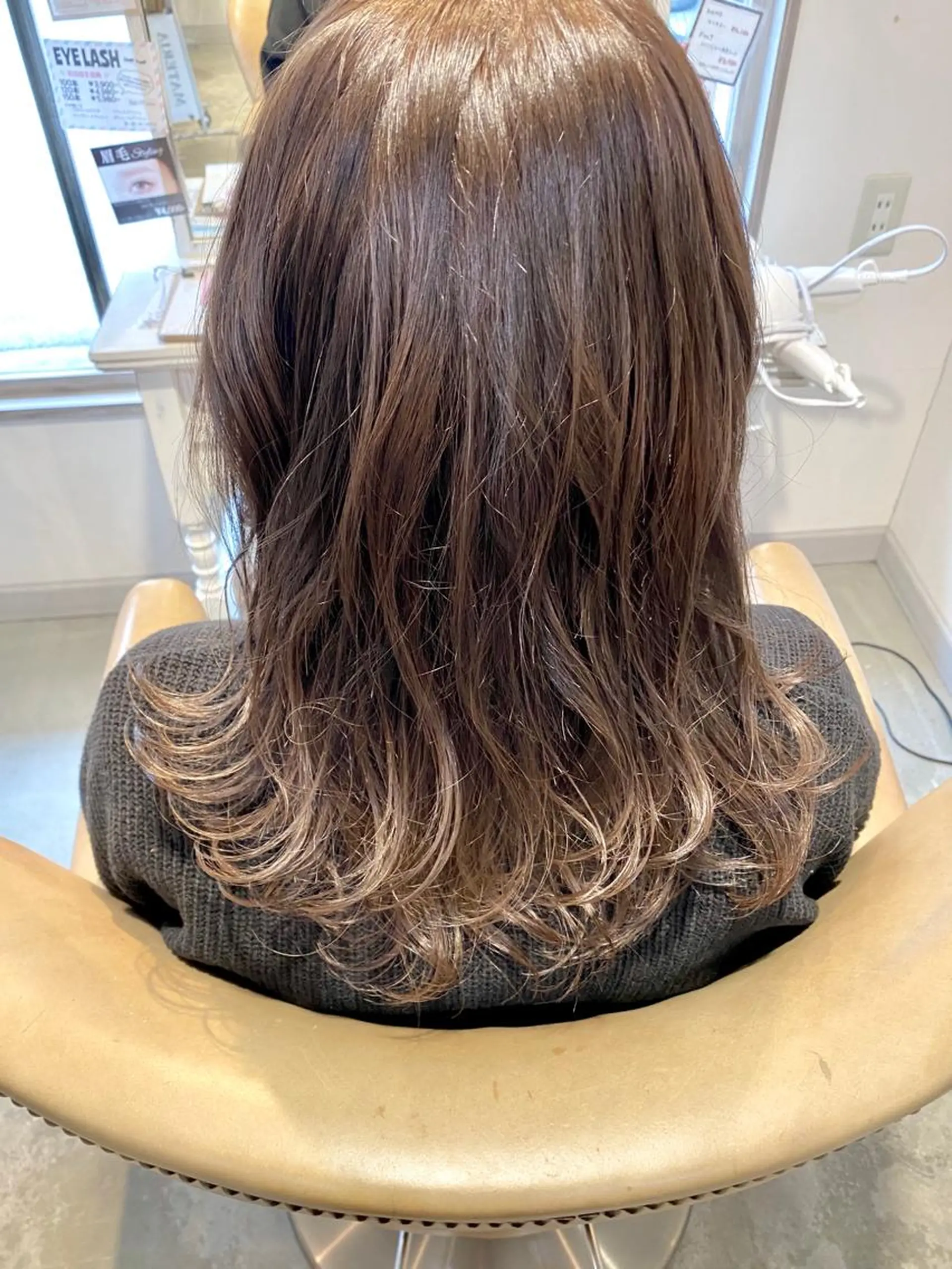 セミロング カラー アッシュ ベージュカラー 透明感カラー グラデーションカラー カット ヘアカラー トリートメント #艶髪・髪質改善 有田怜平のヘアスタイル