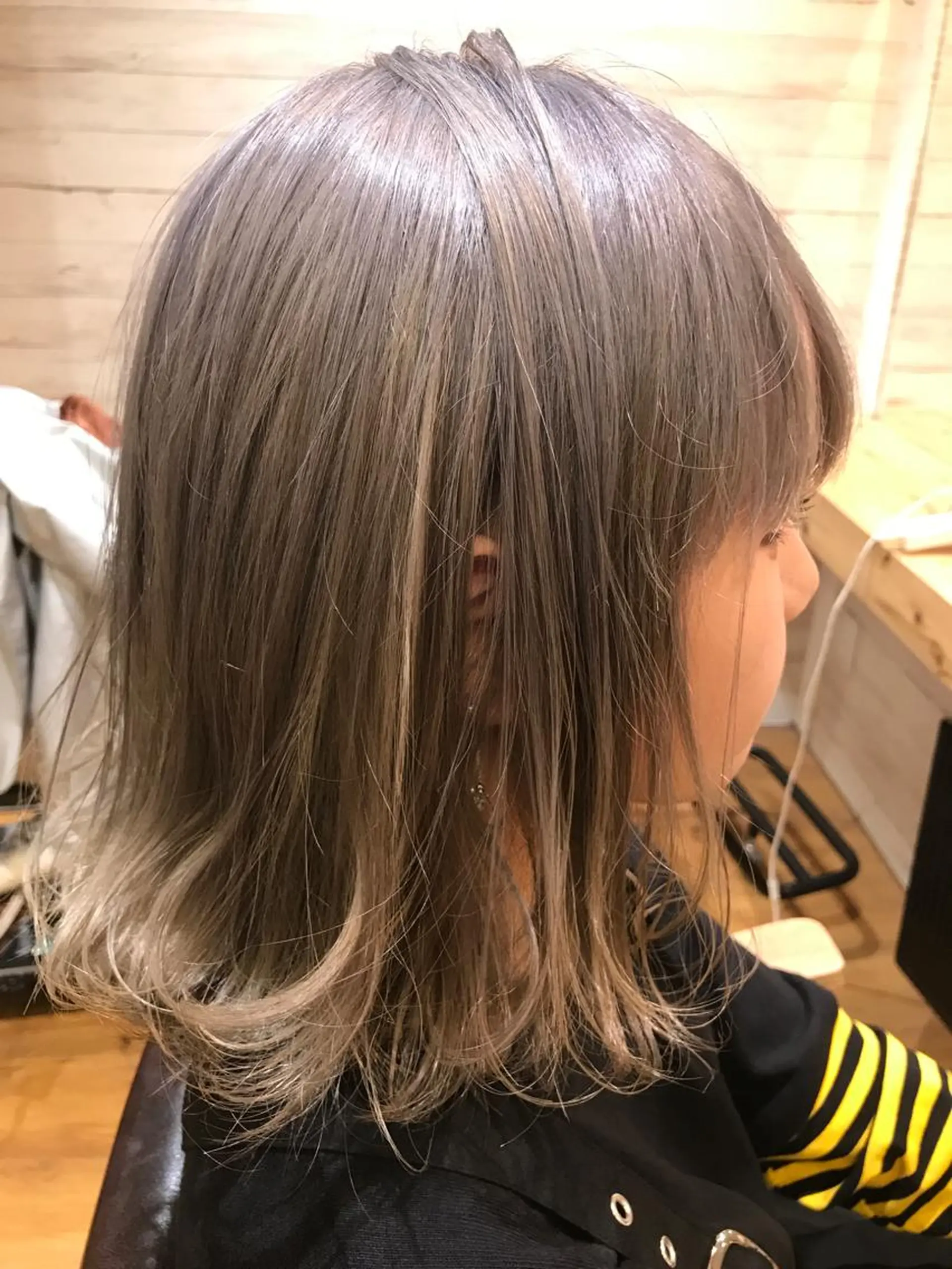 ミディアム カット ヘアカラー 緑地公園美容室 neohairのヘアスタイル