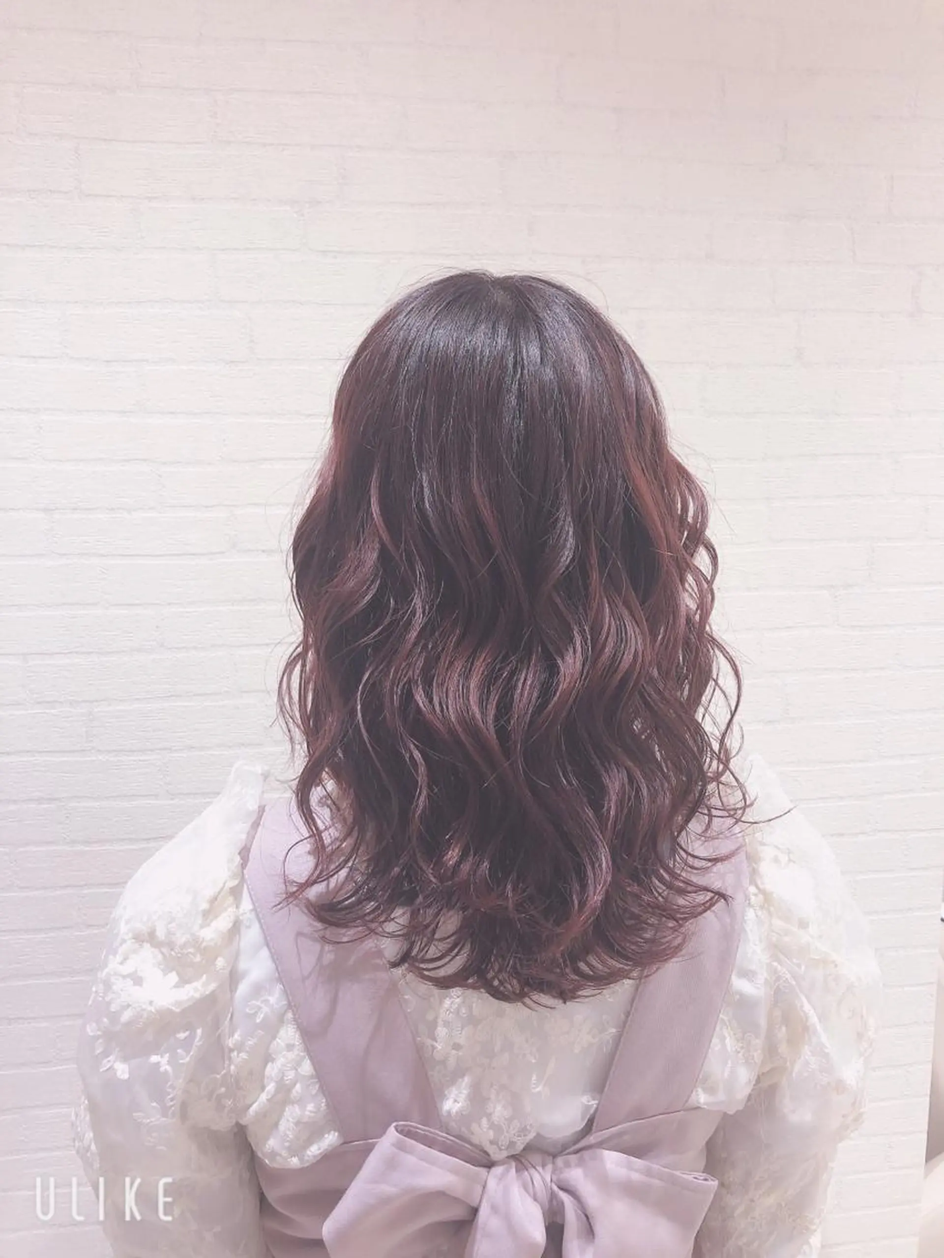セミロング カラー 岩永 梨玖のヘアスタイル