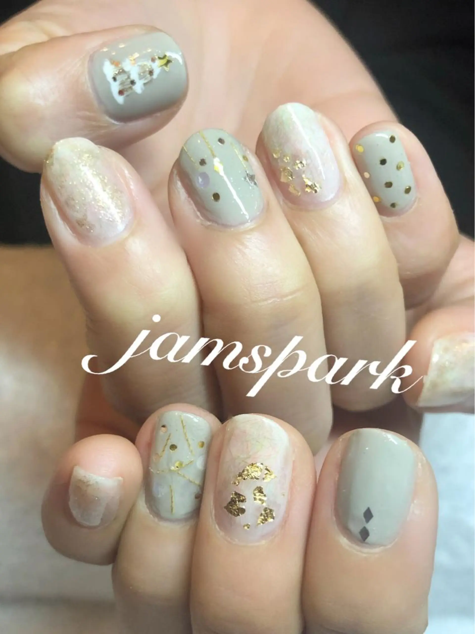 ネイル アートネイル グリーン ピンク ホワイト ハンドネイル jamspark ✨のネイルデザイン