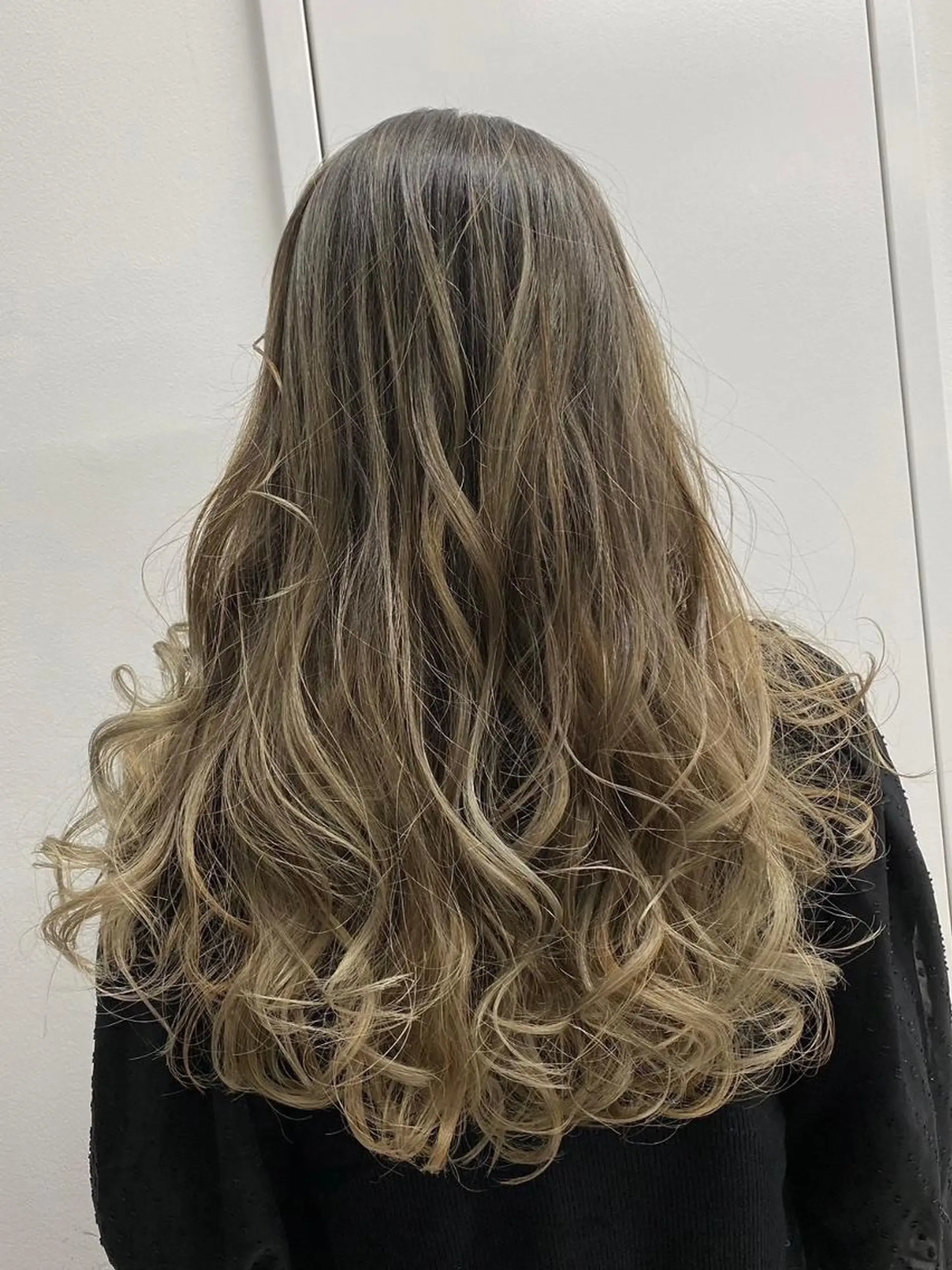 ロング カラー アディクシーカラー グラデーションカラー ハイライトカラー イルミナカラー ハイライト カット ヘアカラー 【公式】amble luxe 中野のヘアスタイル