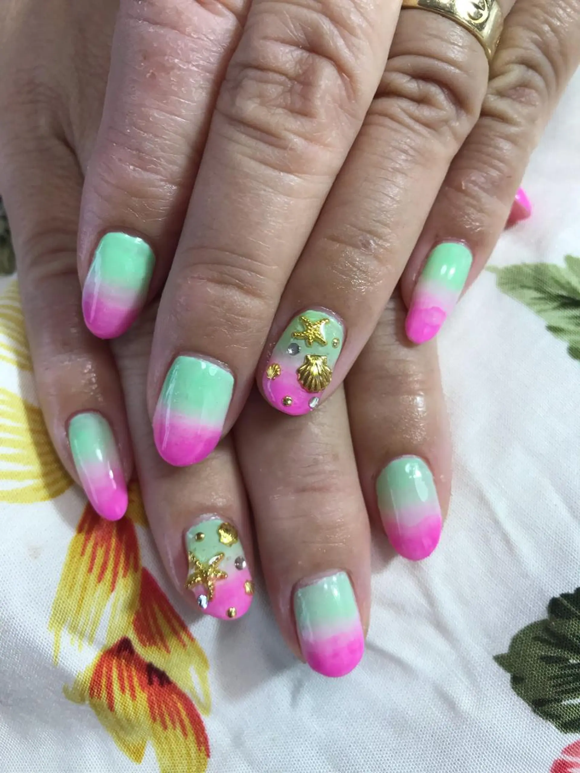 ネイル ハンドネイル NAIL Nutsのネイルデザイン