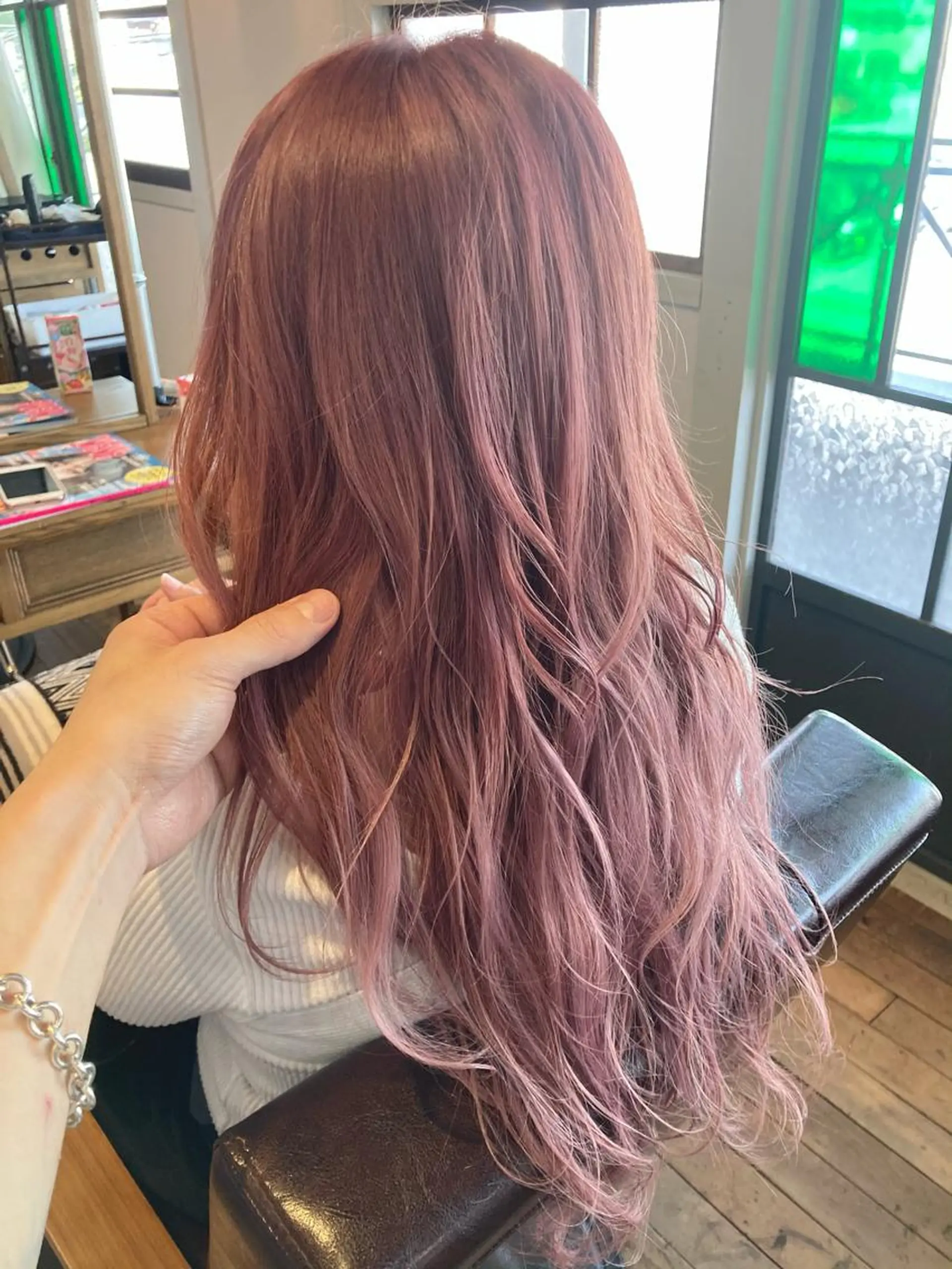 ロング タカツド ユウキのヘアスタイル