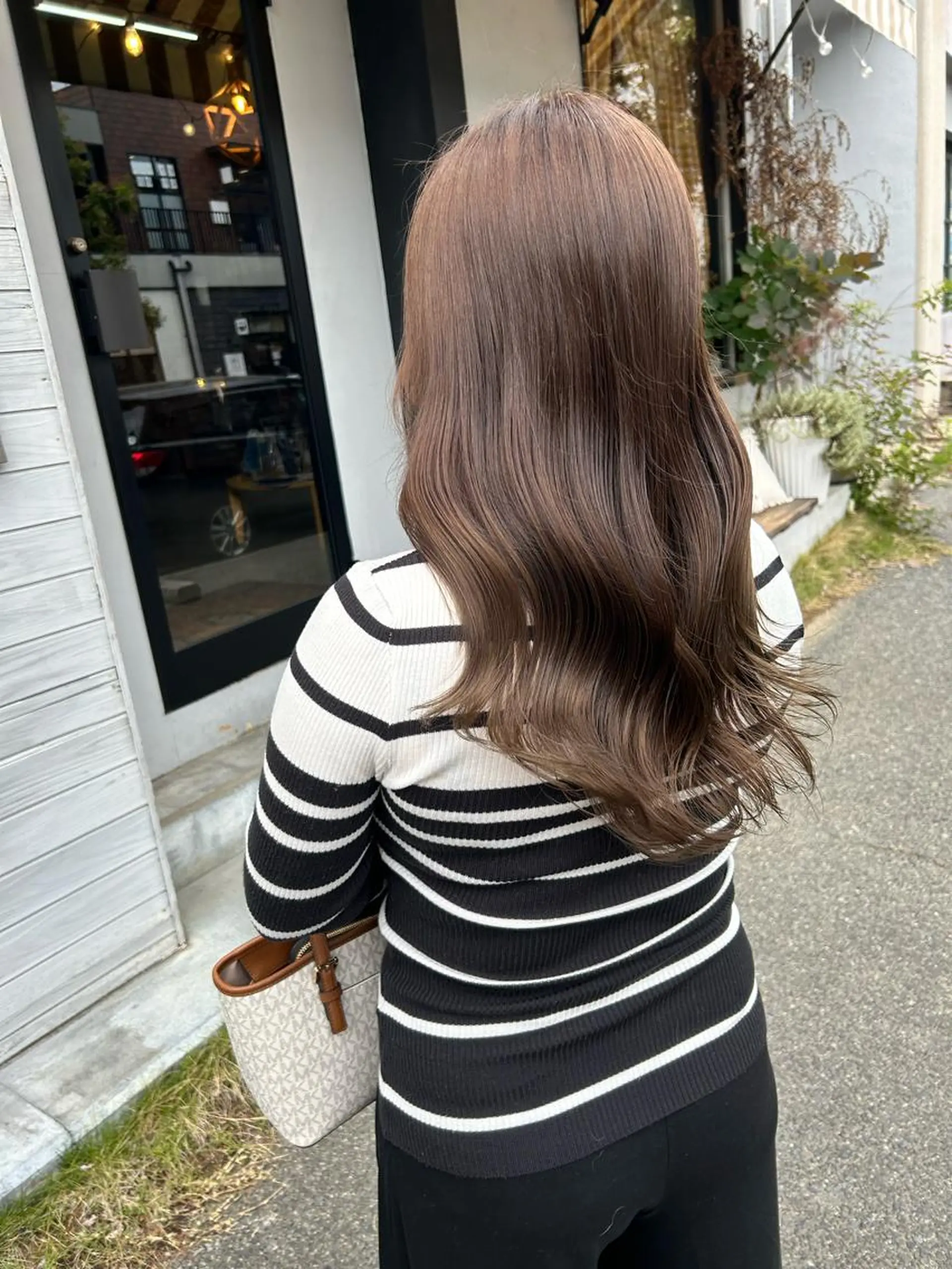 ロング カット ヘアカラー トリートメント 問屋町chapter 日笠快生のヘアスタイル