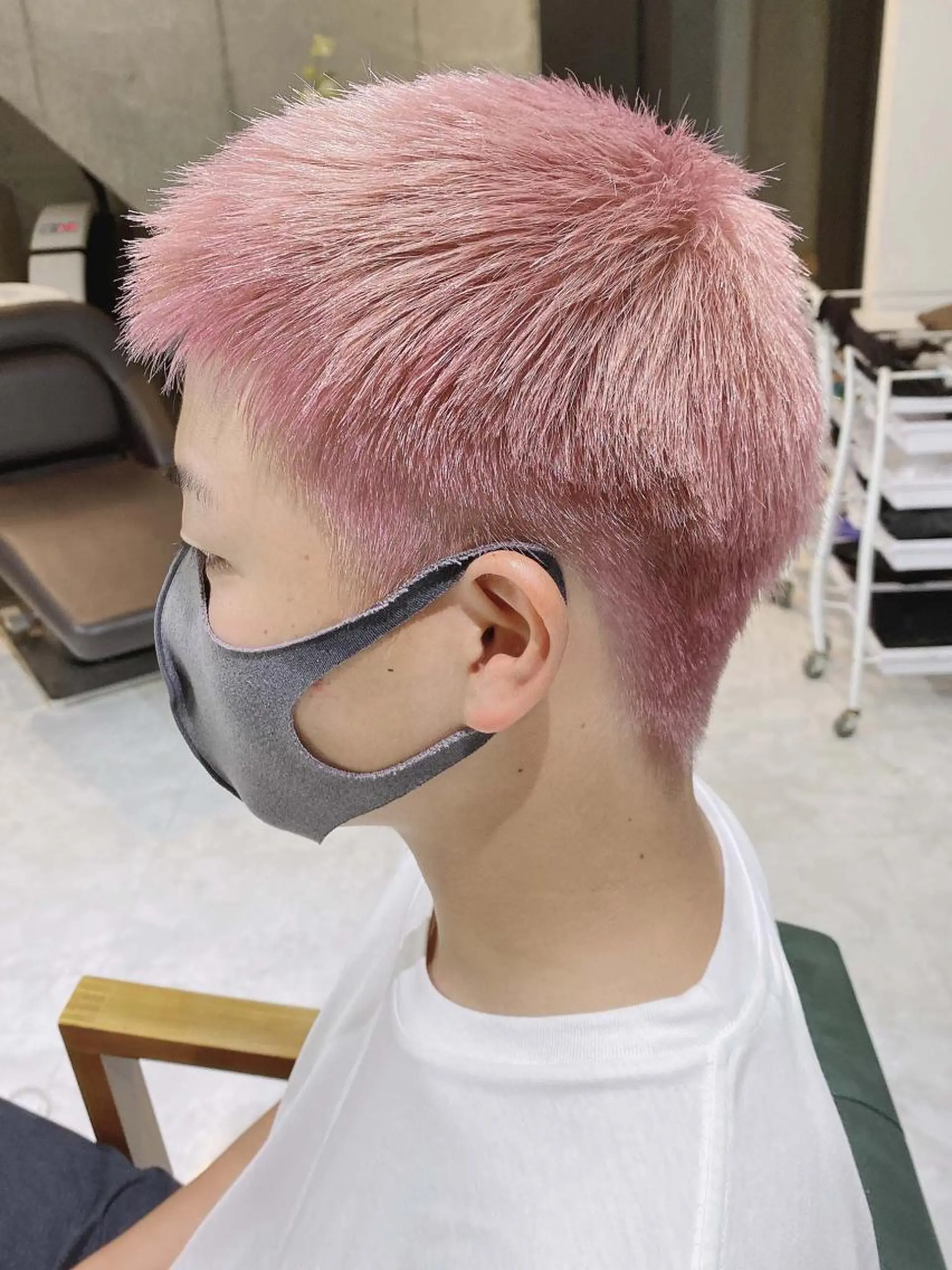 メンズ カラー ピンクカラー Days 透明感カラーのヘアスタイル