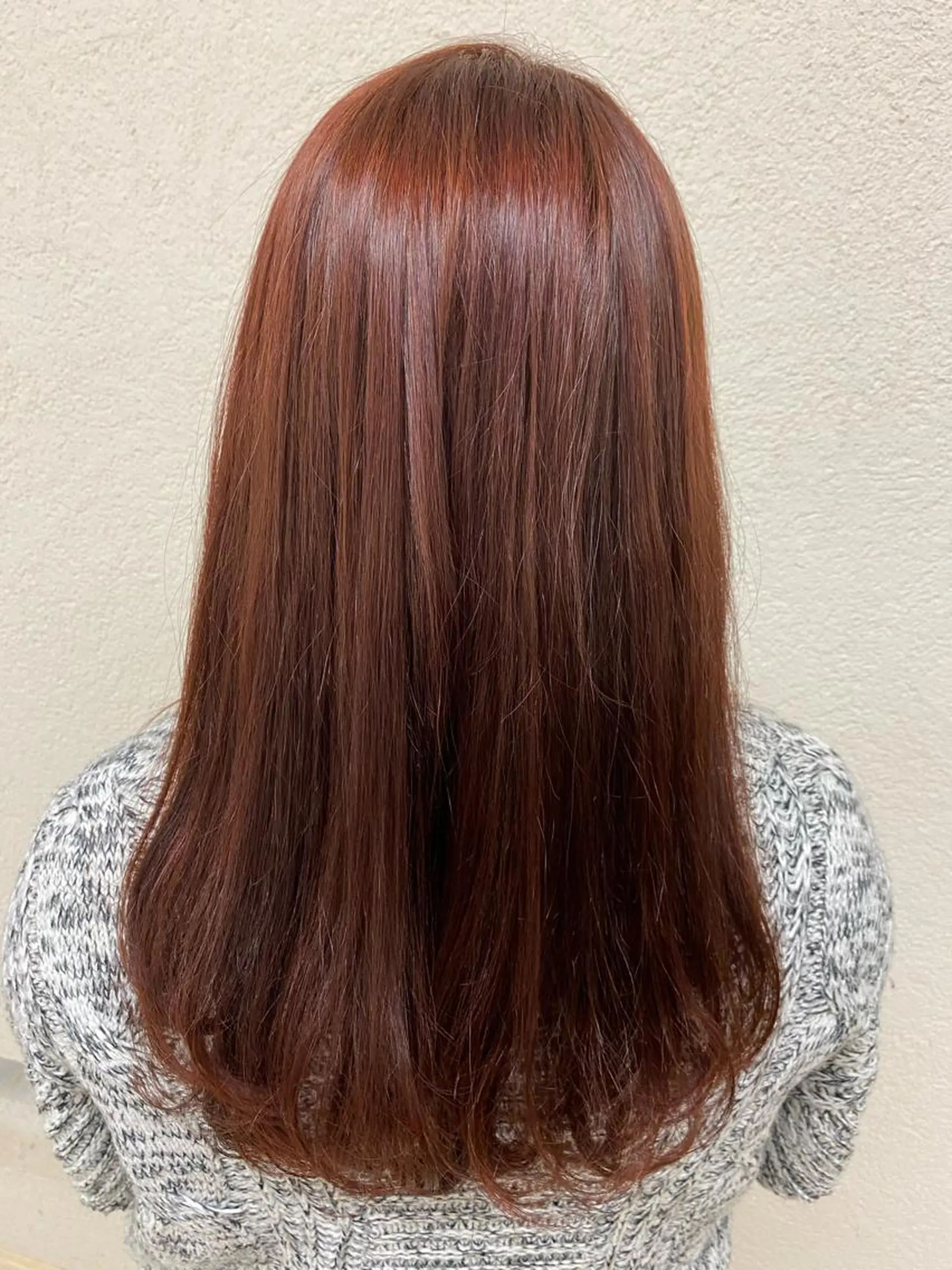 ロング カラー レッドカラー 小畑 杏実のヘアスタイル