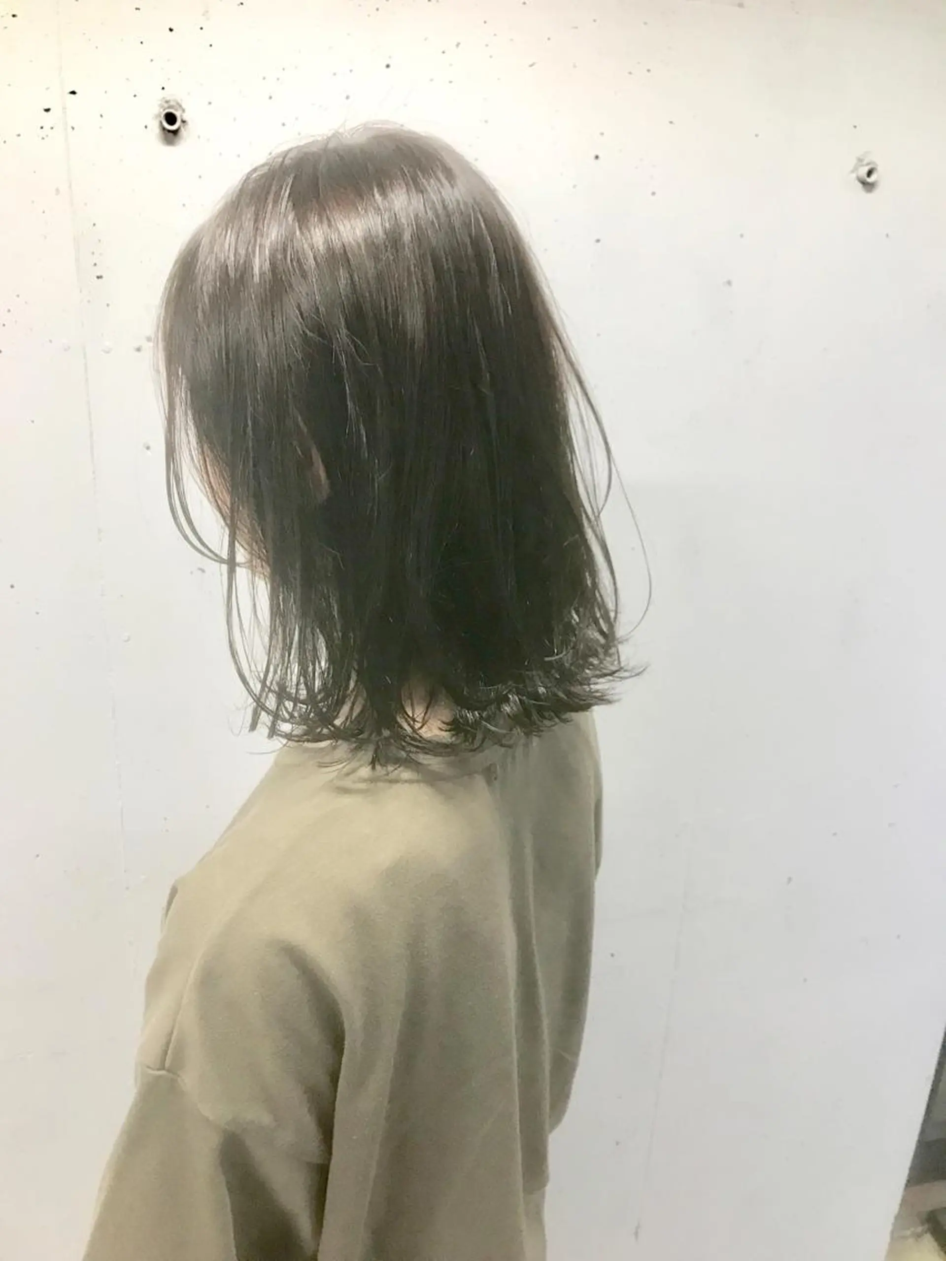 ミディアム くびれヘア レイヤーカット 外ハネヘア lok[ロク]  高田馬場のヘアスタイル