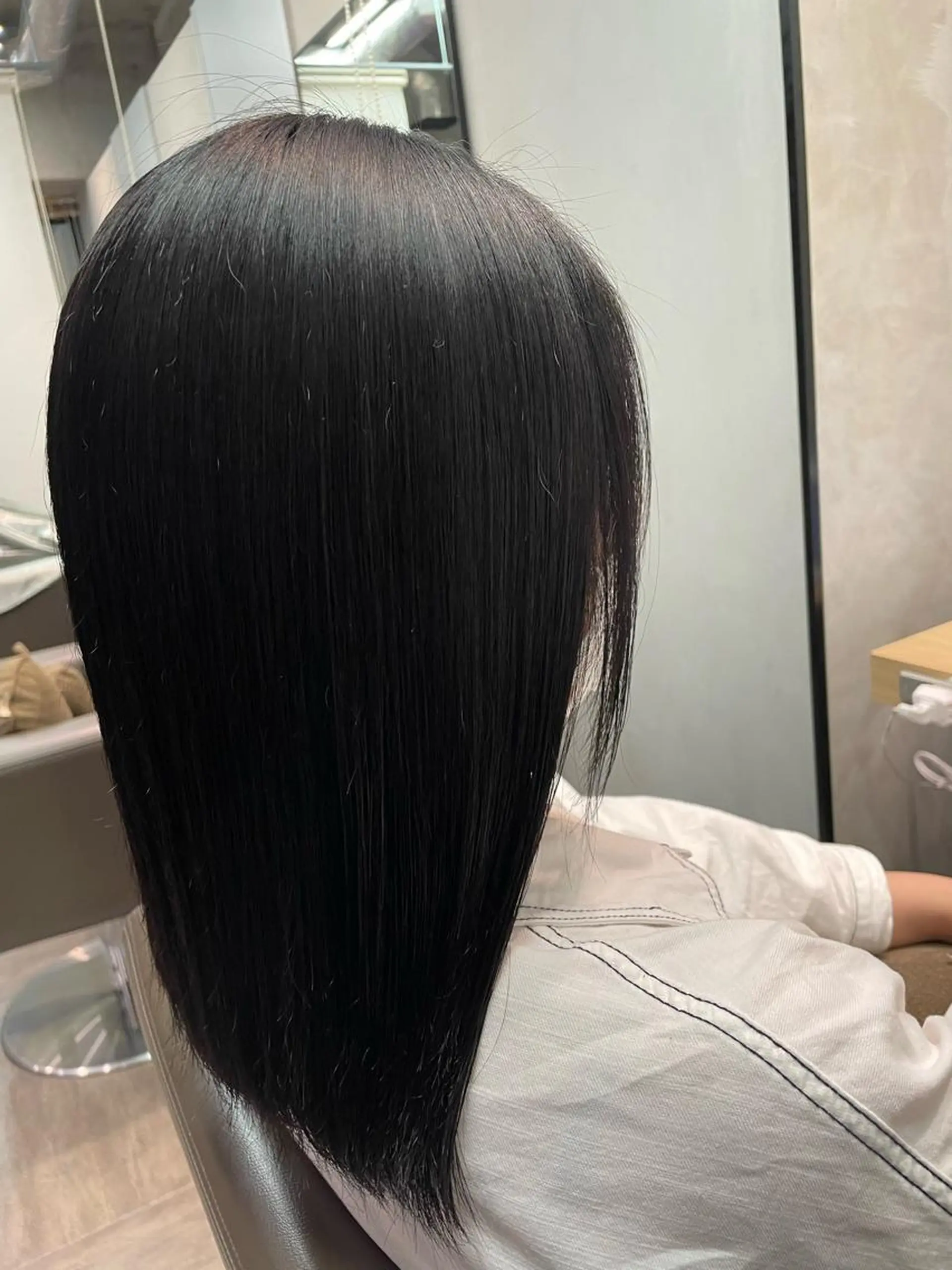 セミロング カラー ハイトーン 🌙まなみ🌙のヘアスタイル